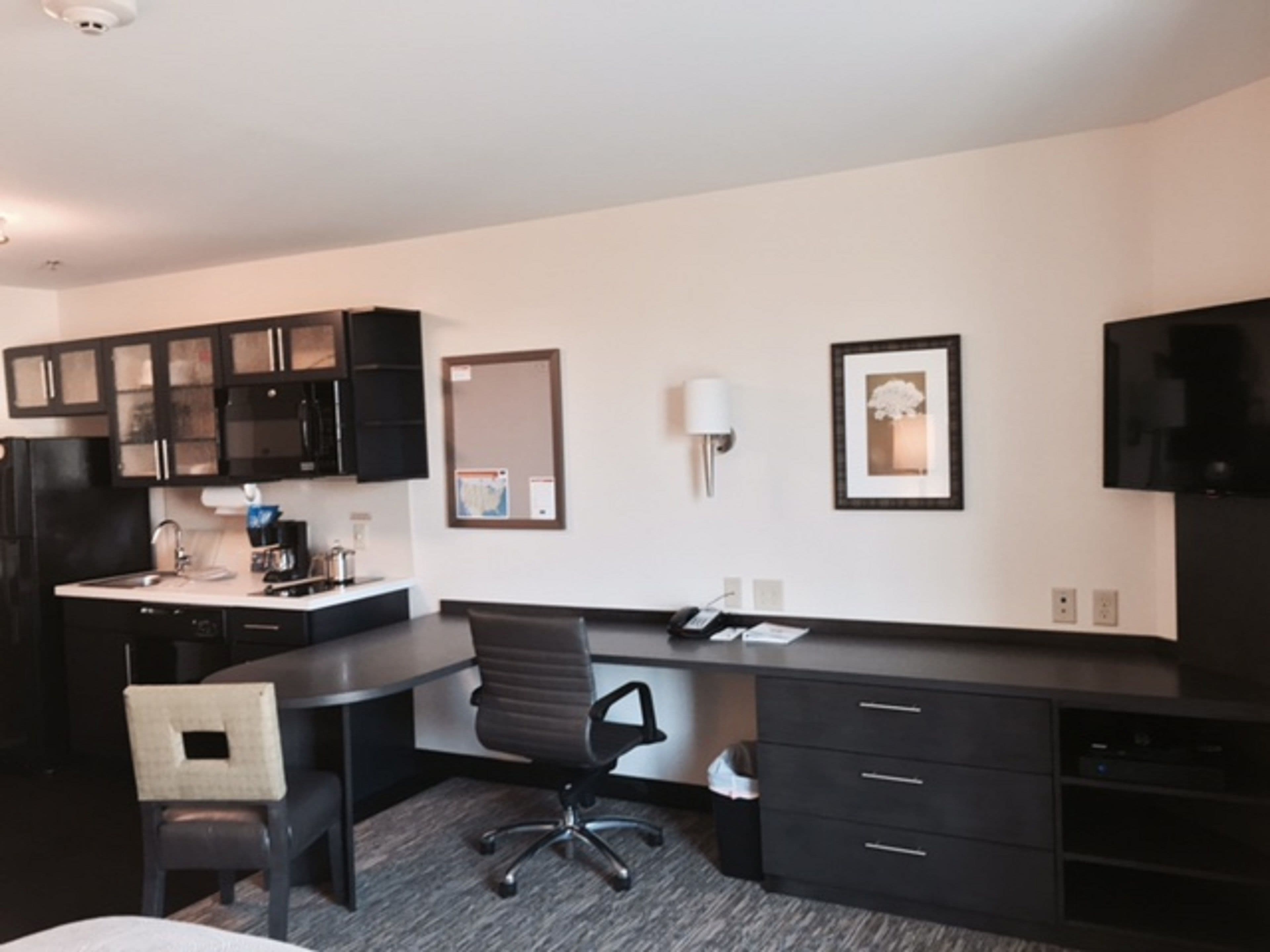 Candlewood Suites Youngstown West - Austintown — 8