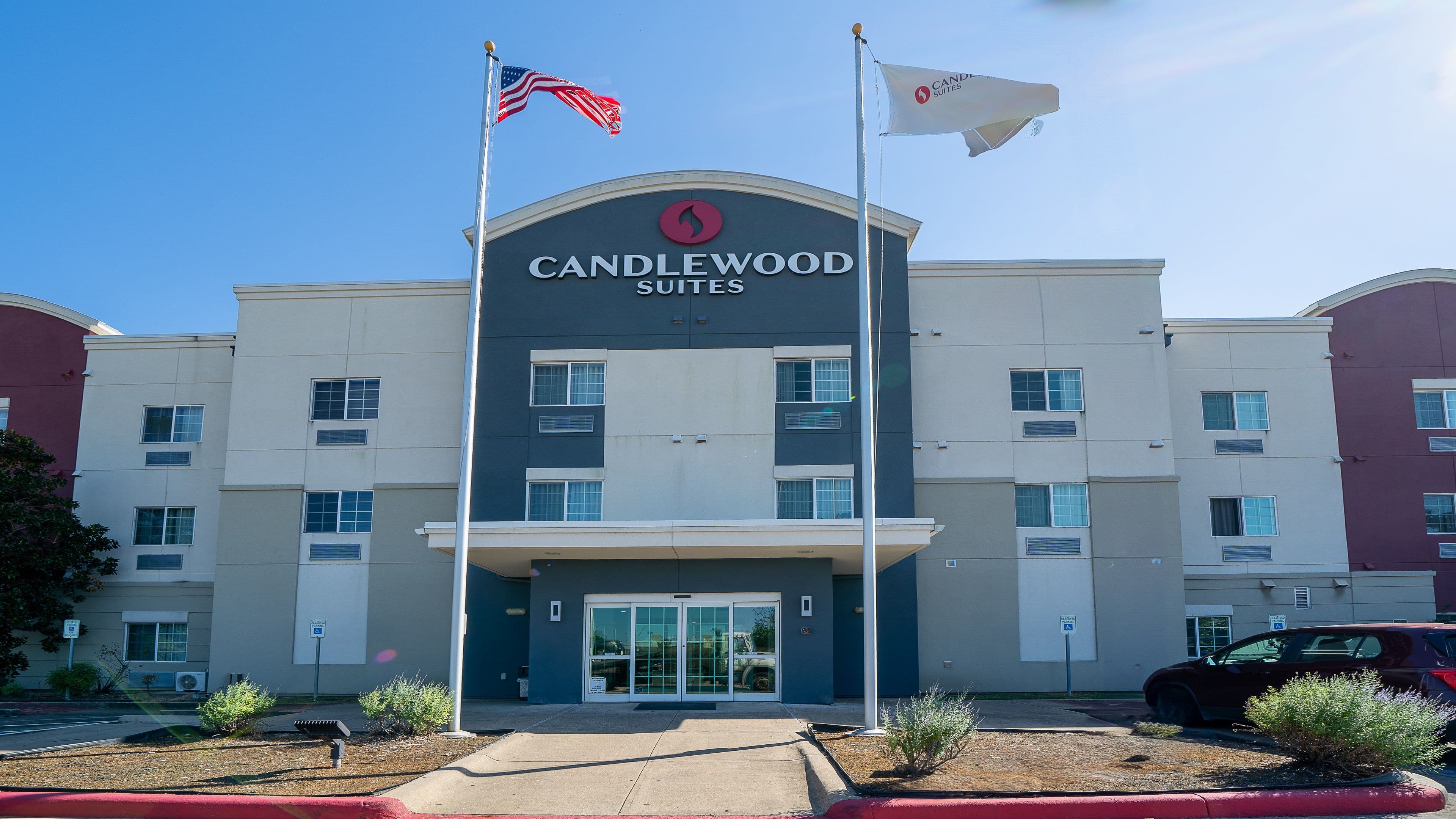 Candlewood Suites Baytown - Image 1