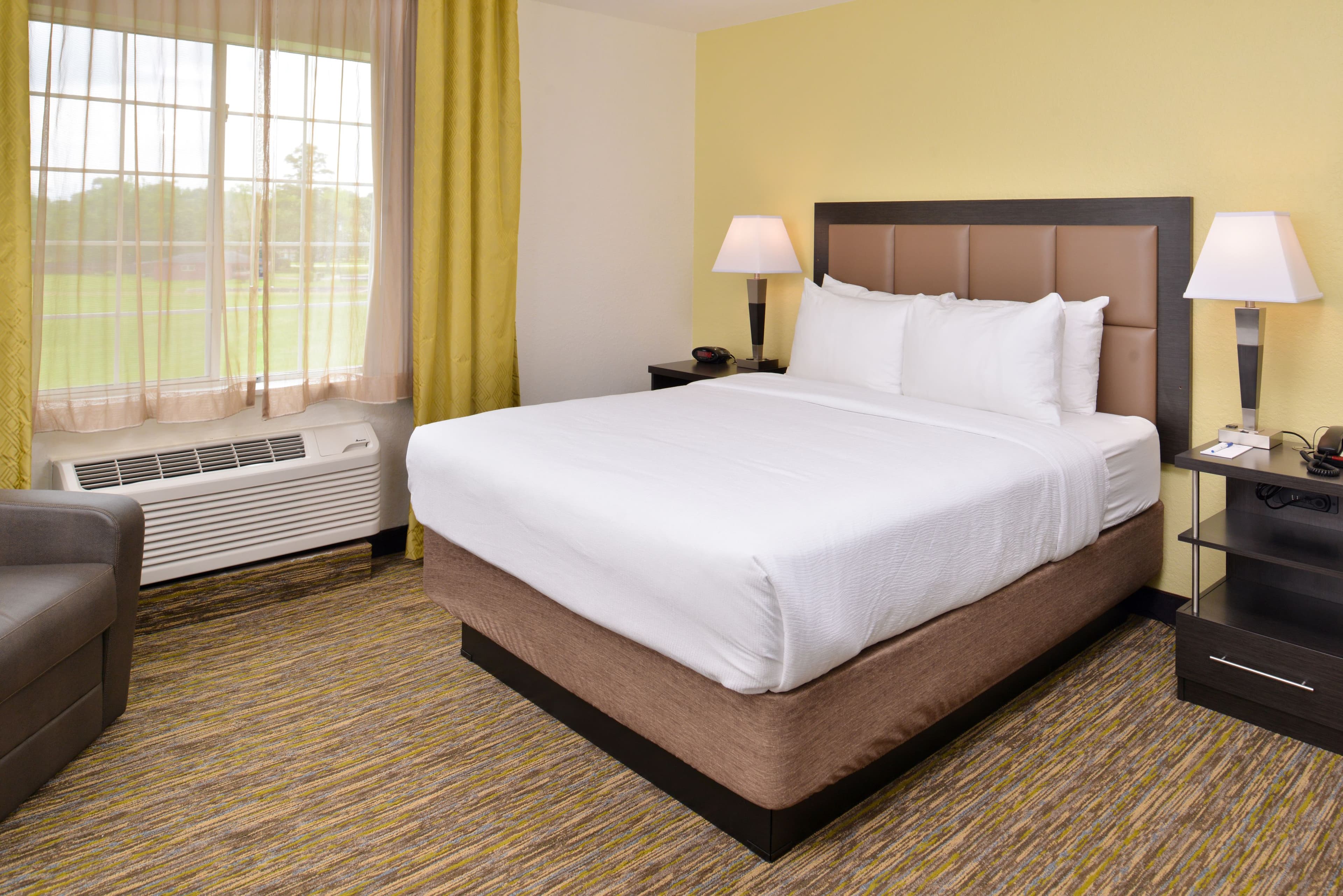 Candlewood Suites Beaumont - Image 3