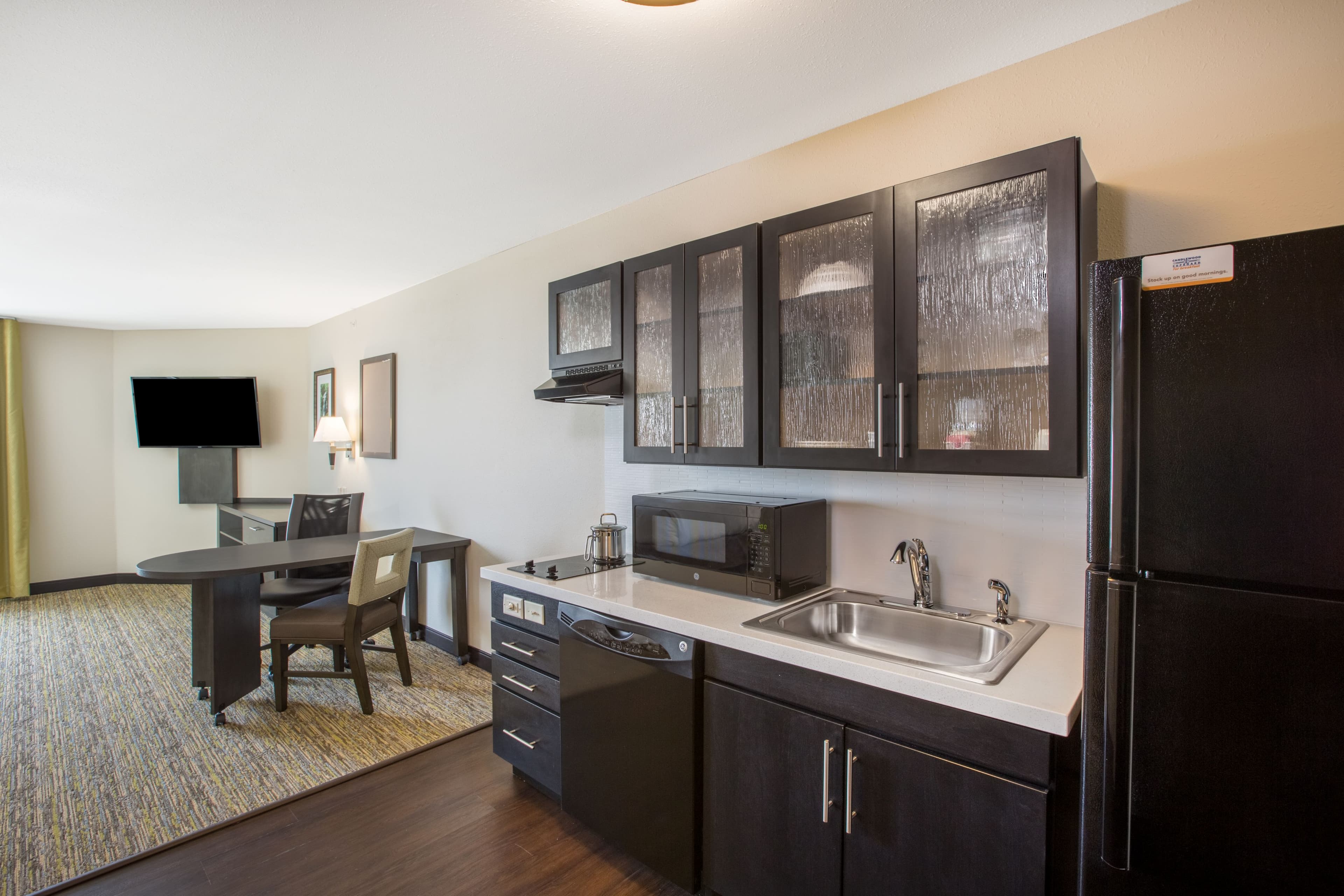 Candlewood Suites Bellevue — 9