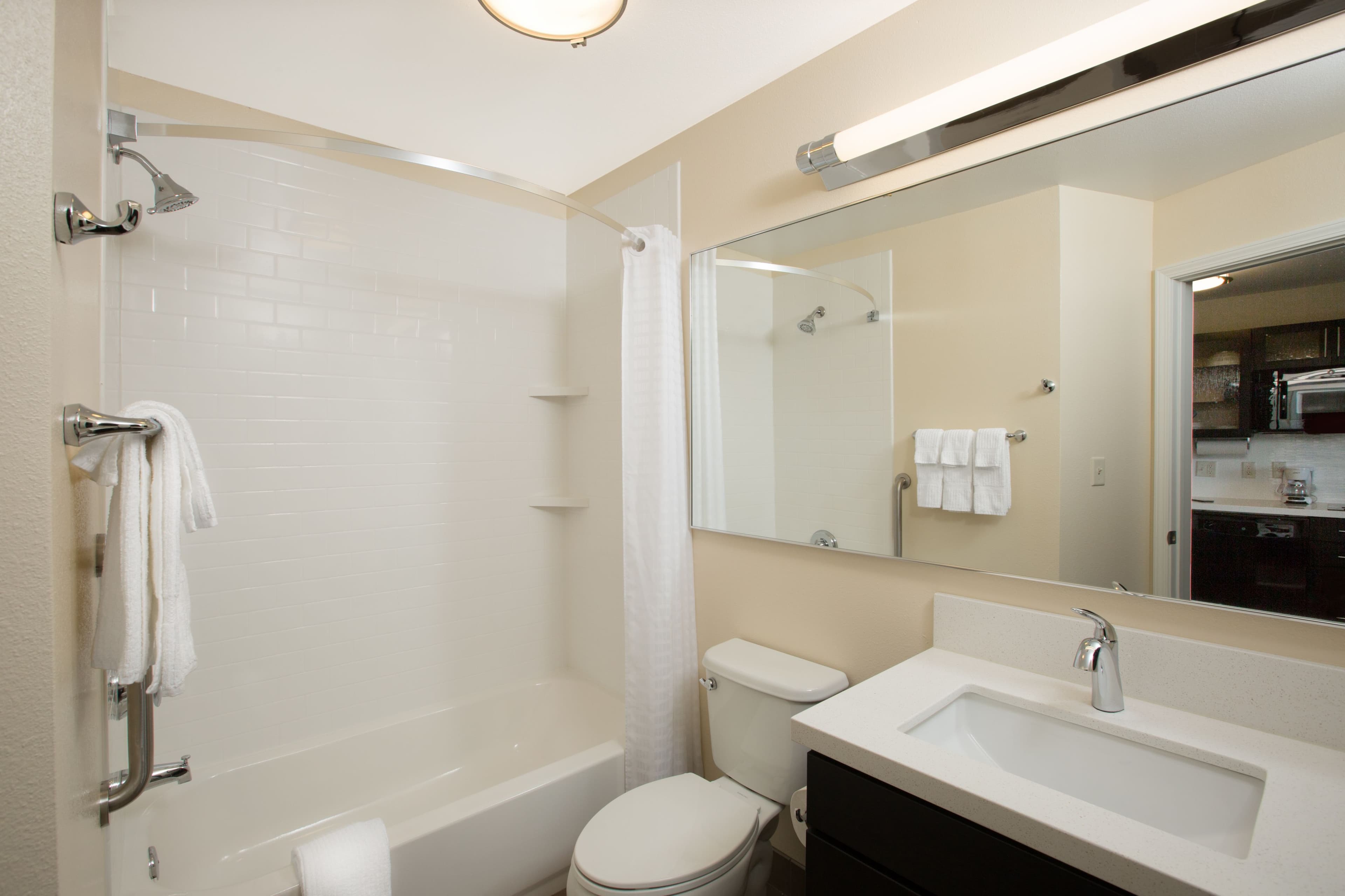 Candlewood Suites Bellevue — 15