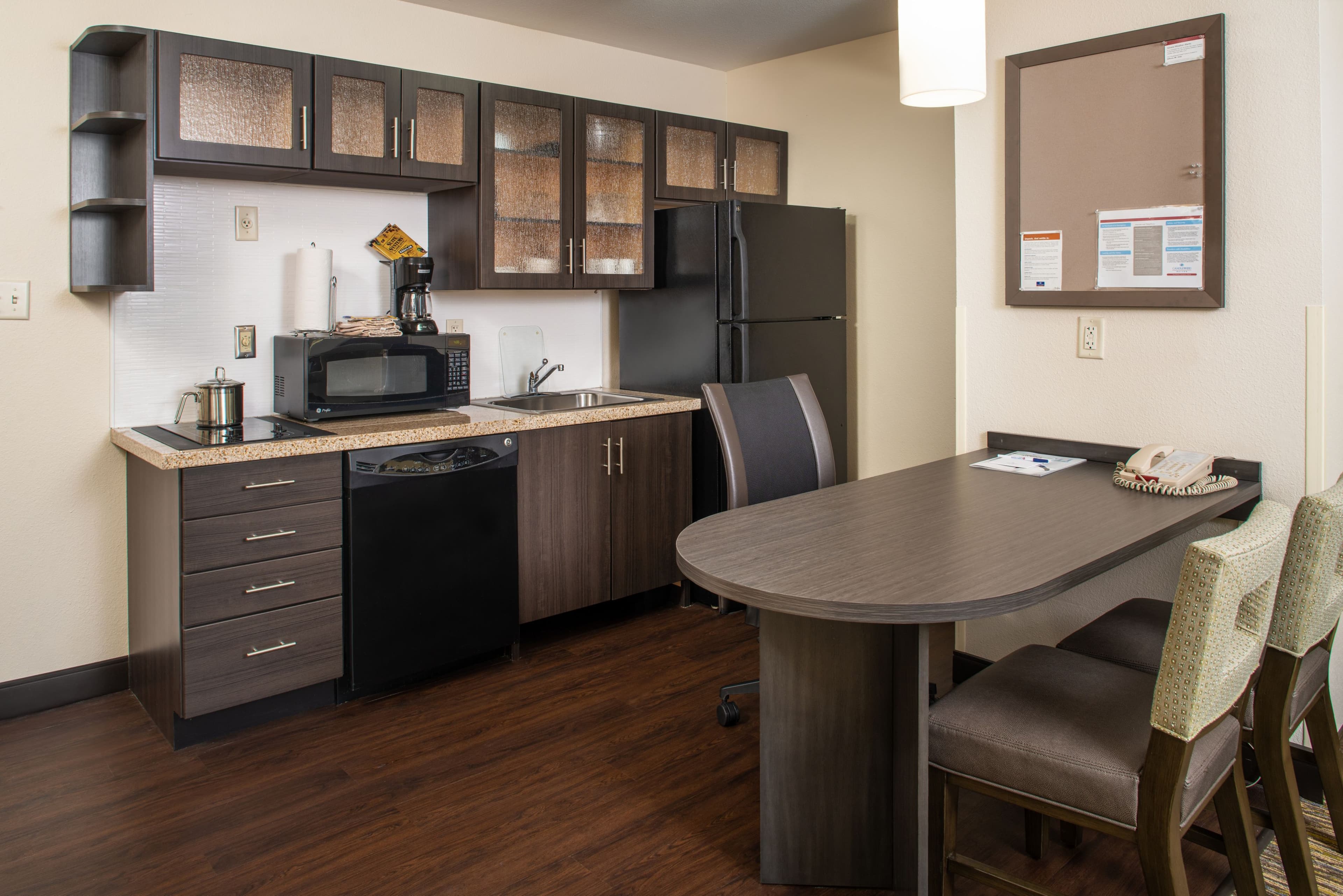 Candlewood Suites Bellevue — 11