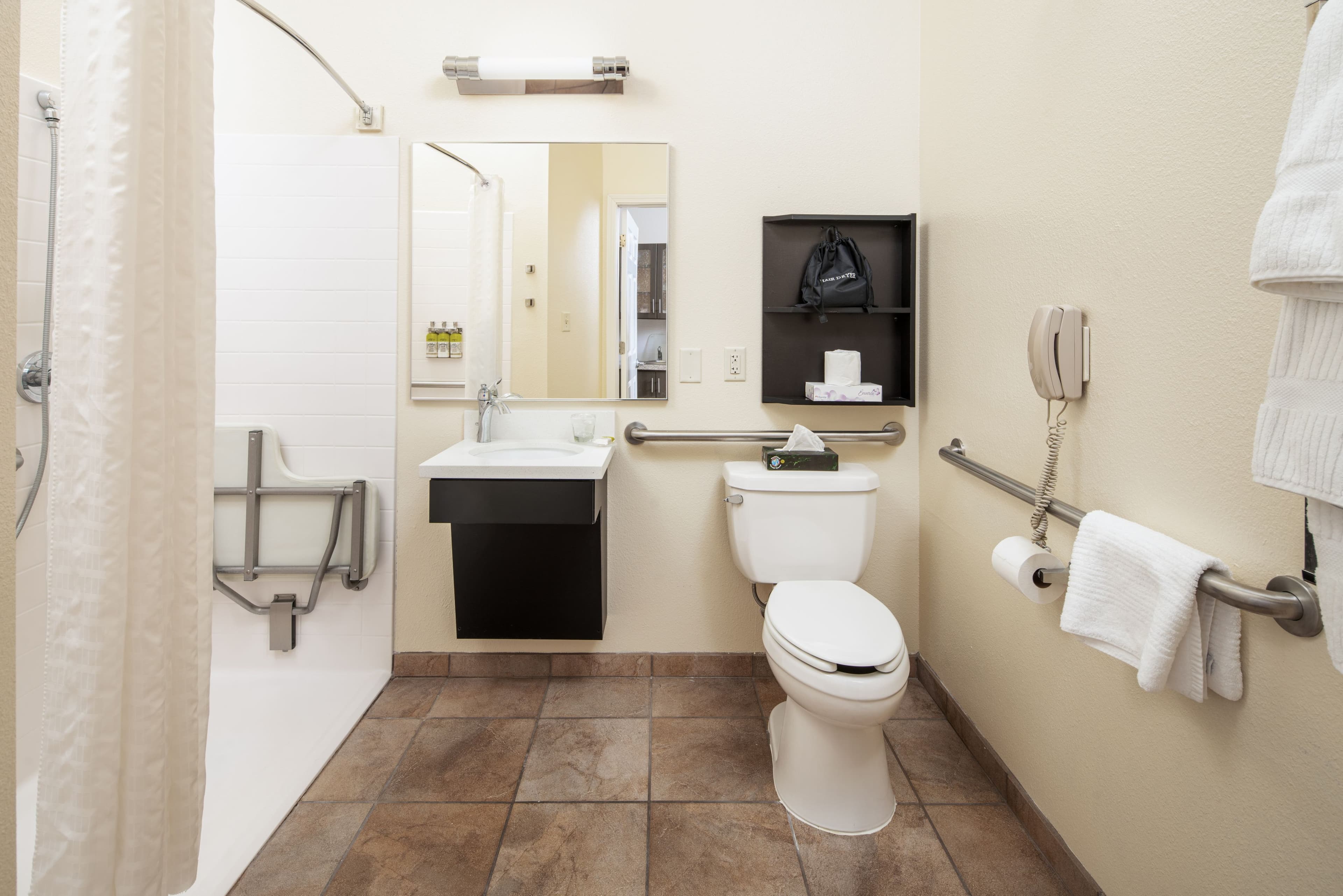 Candlewood Suites Bellevue — 32