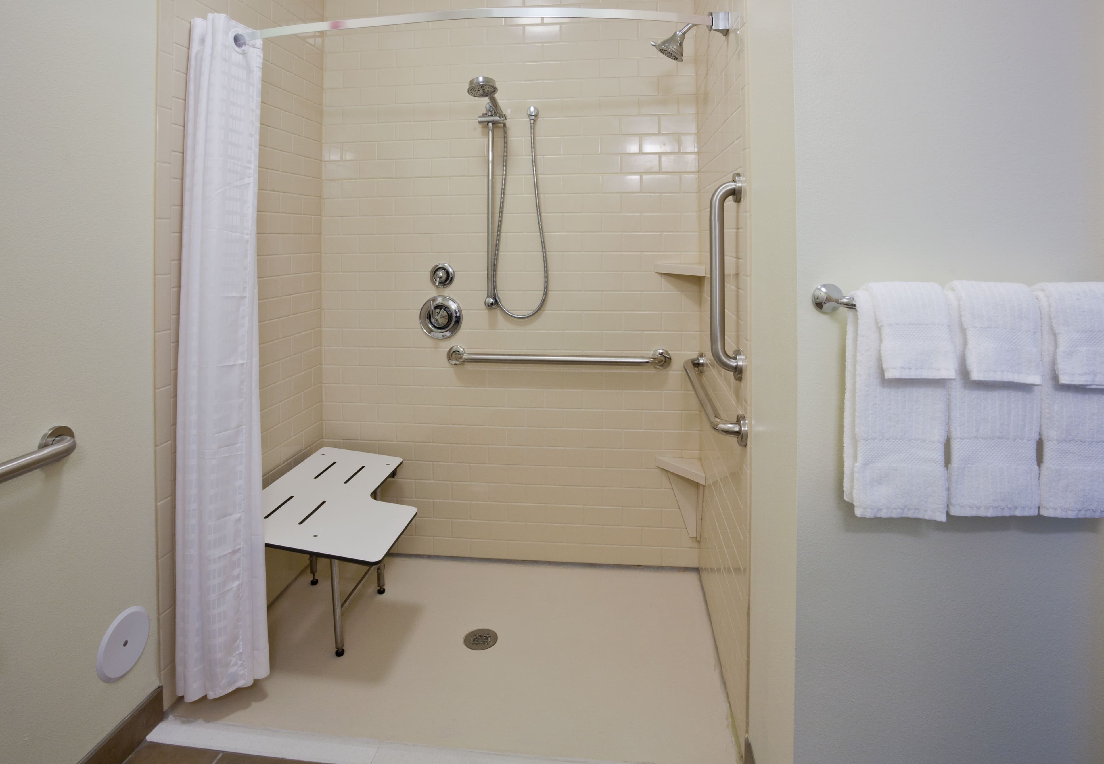Candlewood Suites Bemidji — 8