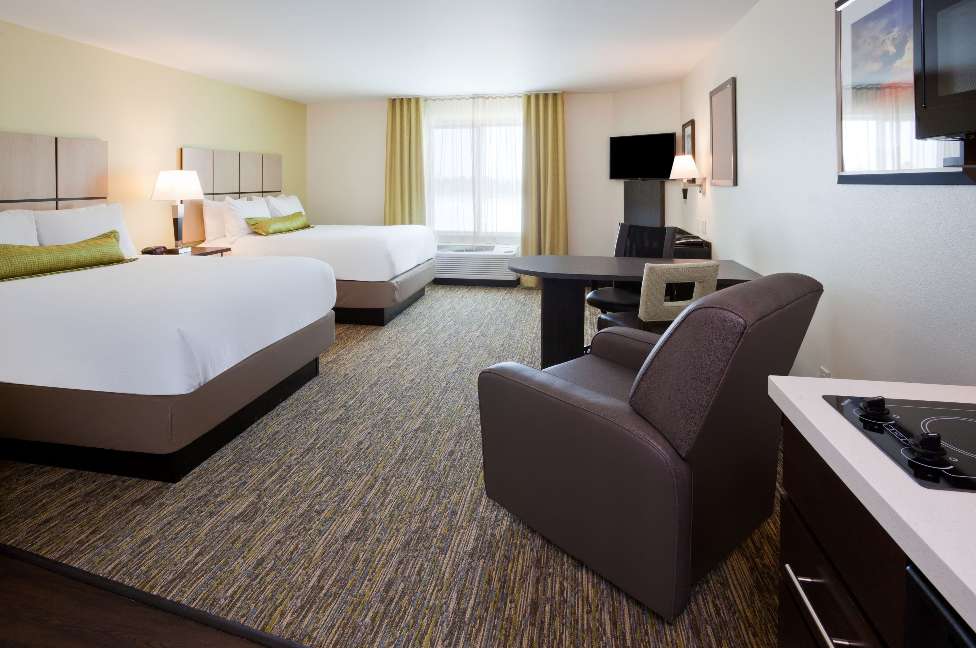 Candlewood Suites Bemidji — 23