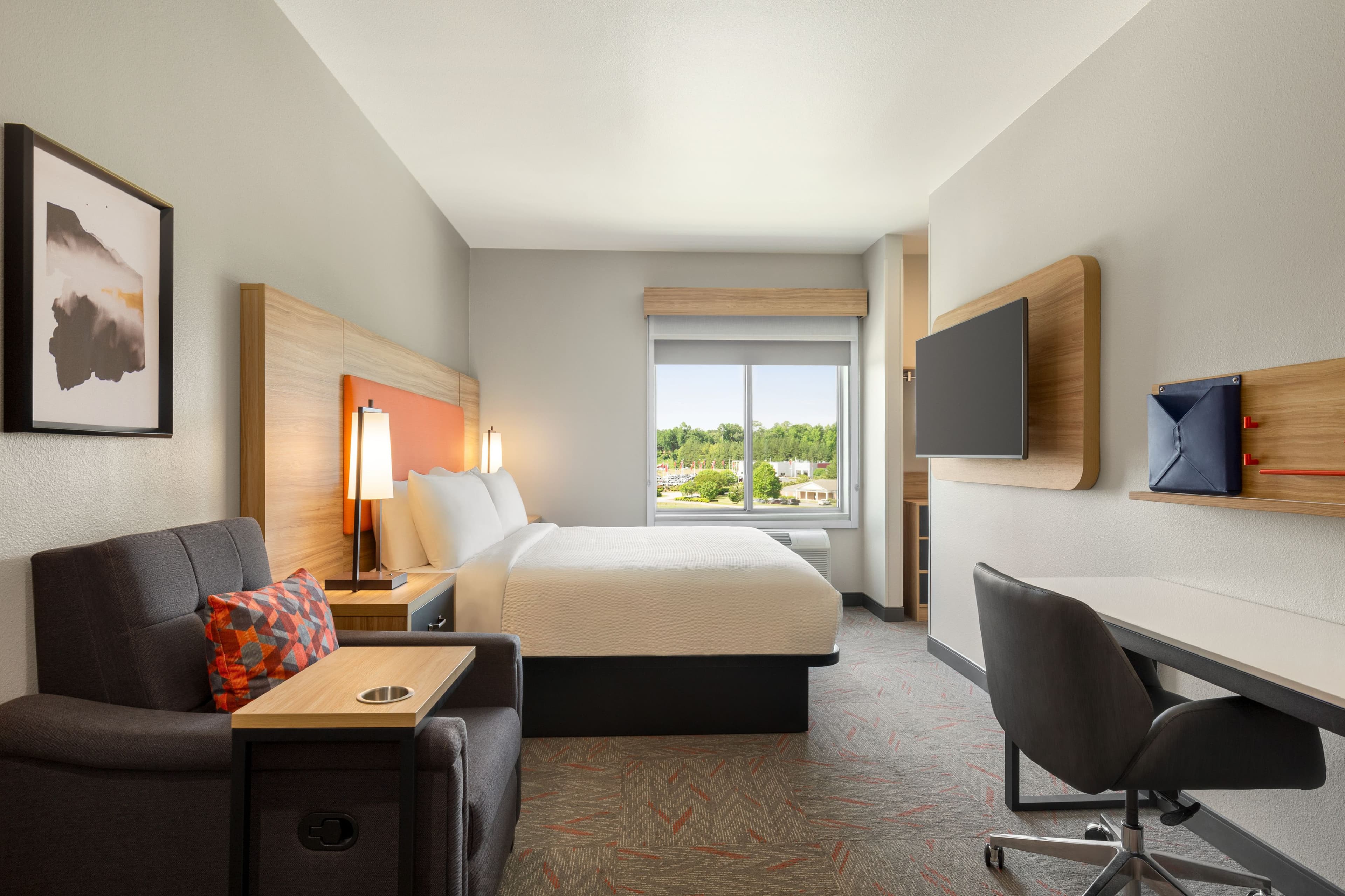 Candlewood Suites Bessemer - Birmingham SW - Image 2