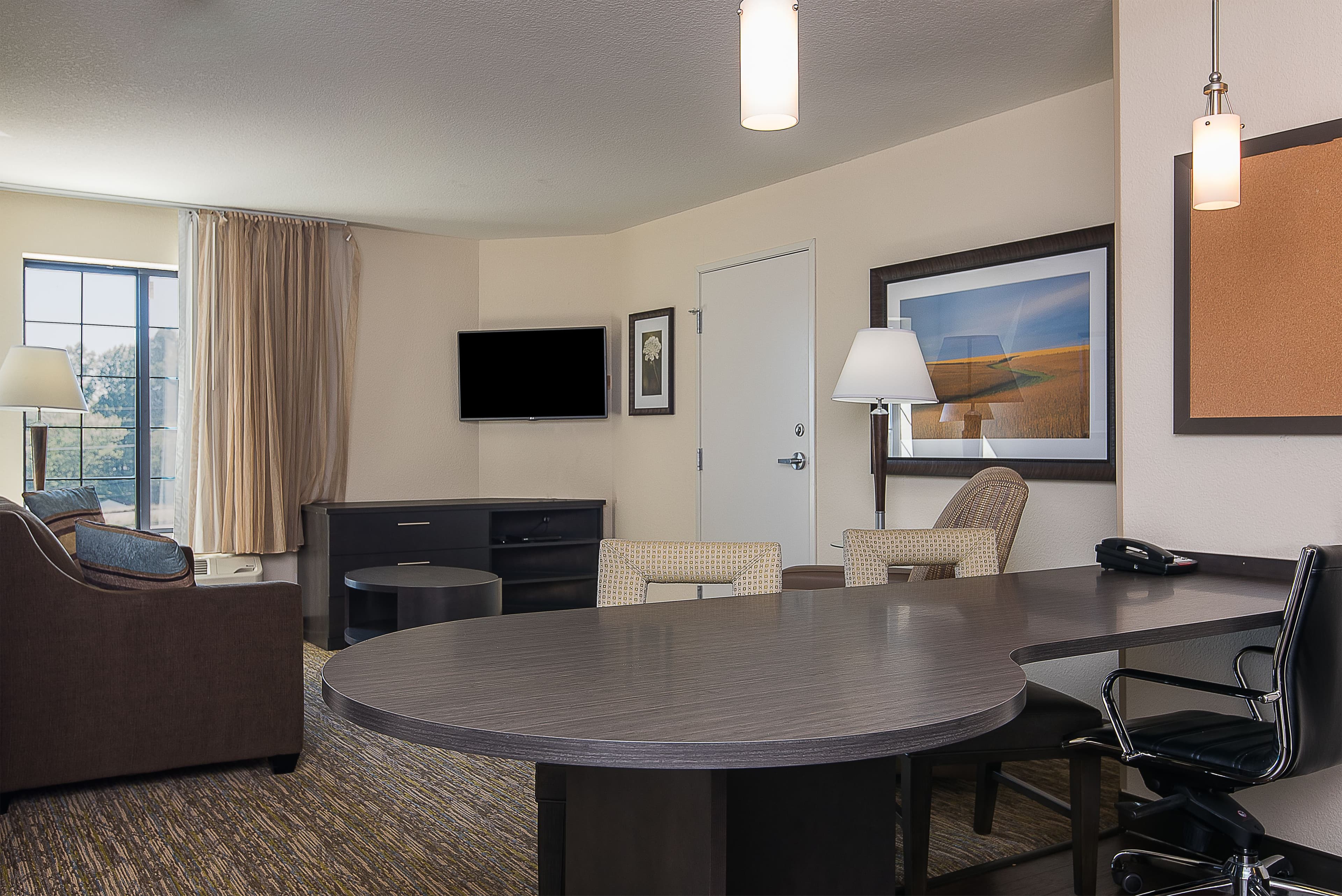 Candlewood Suites Bloomington — 7