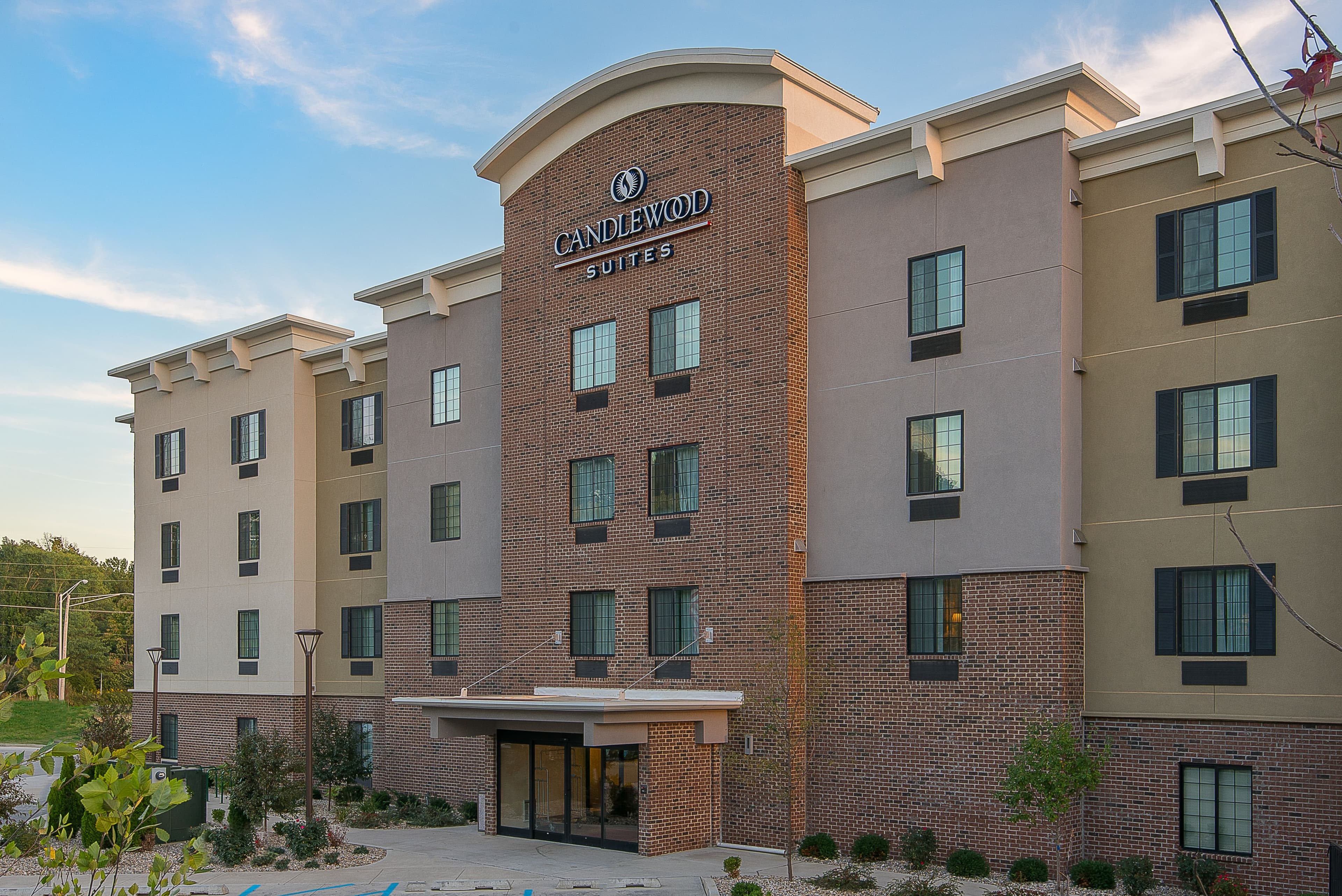 Candlewood Suites Bloomington - Image 1