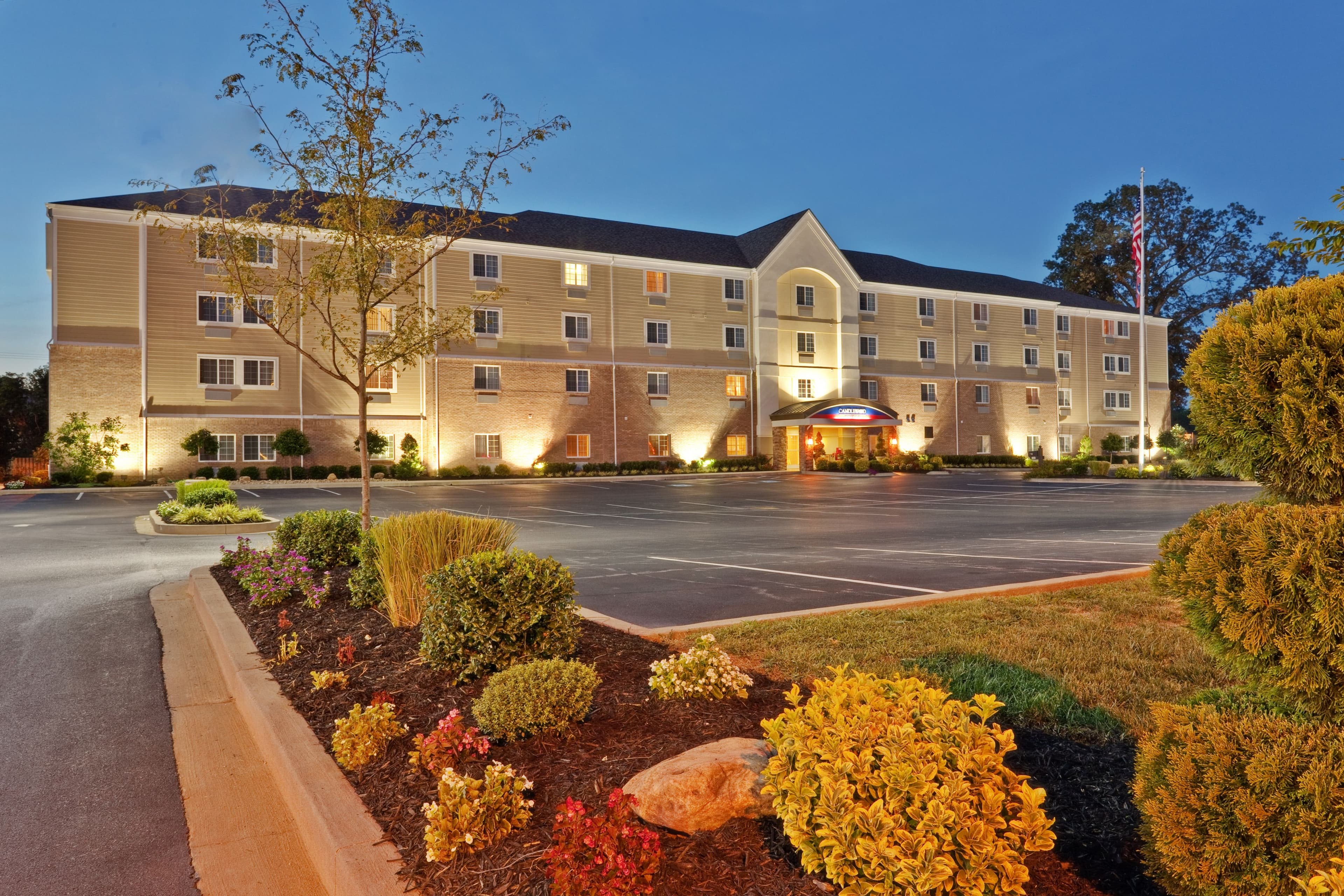 Candlewood Suites Bowling Green - Image 1