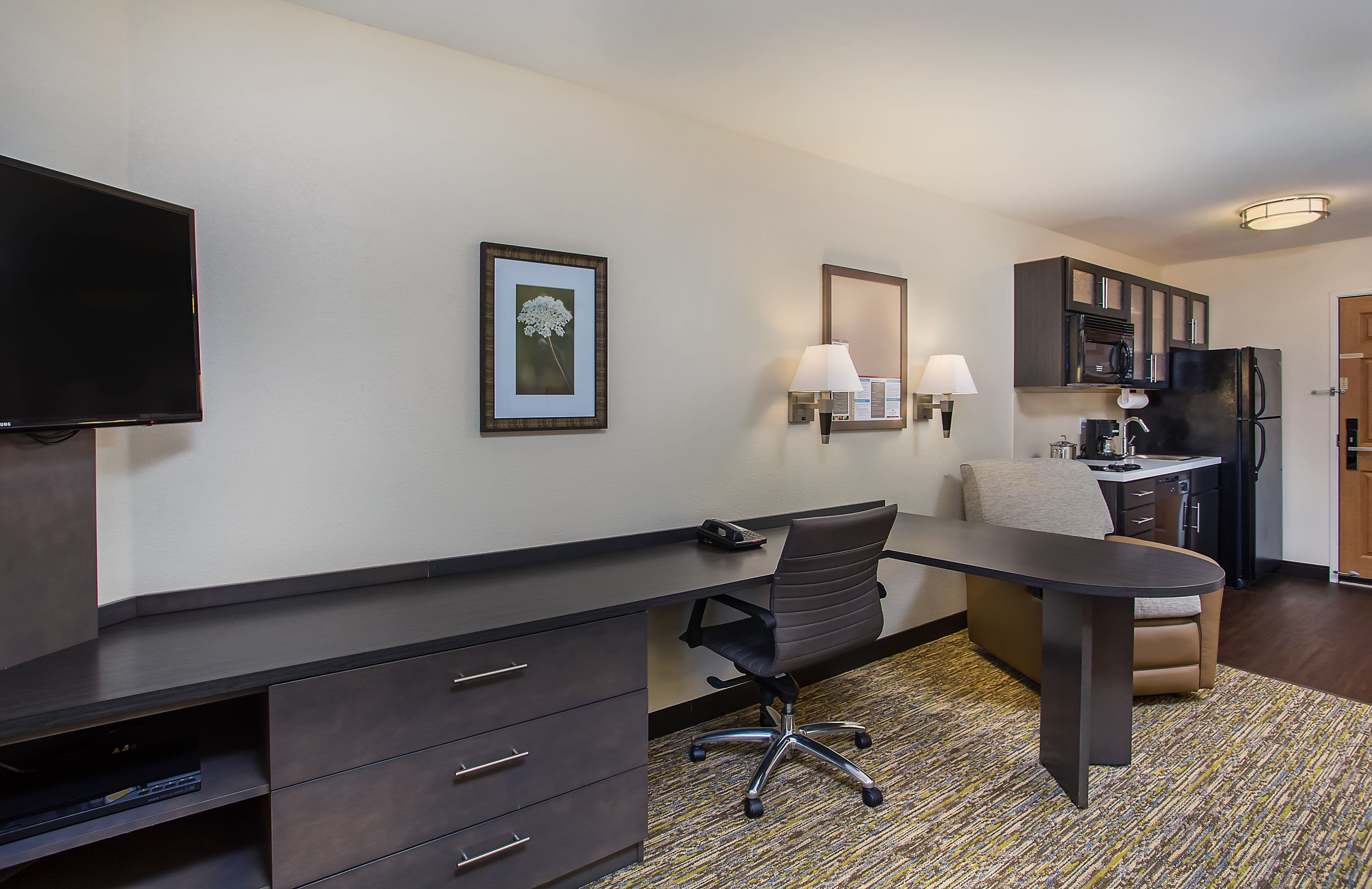 Candlewood Suites Bowling Green — 11