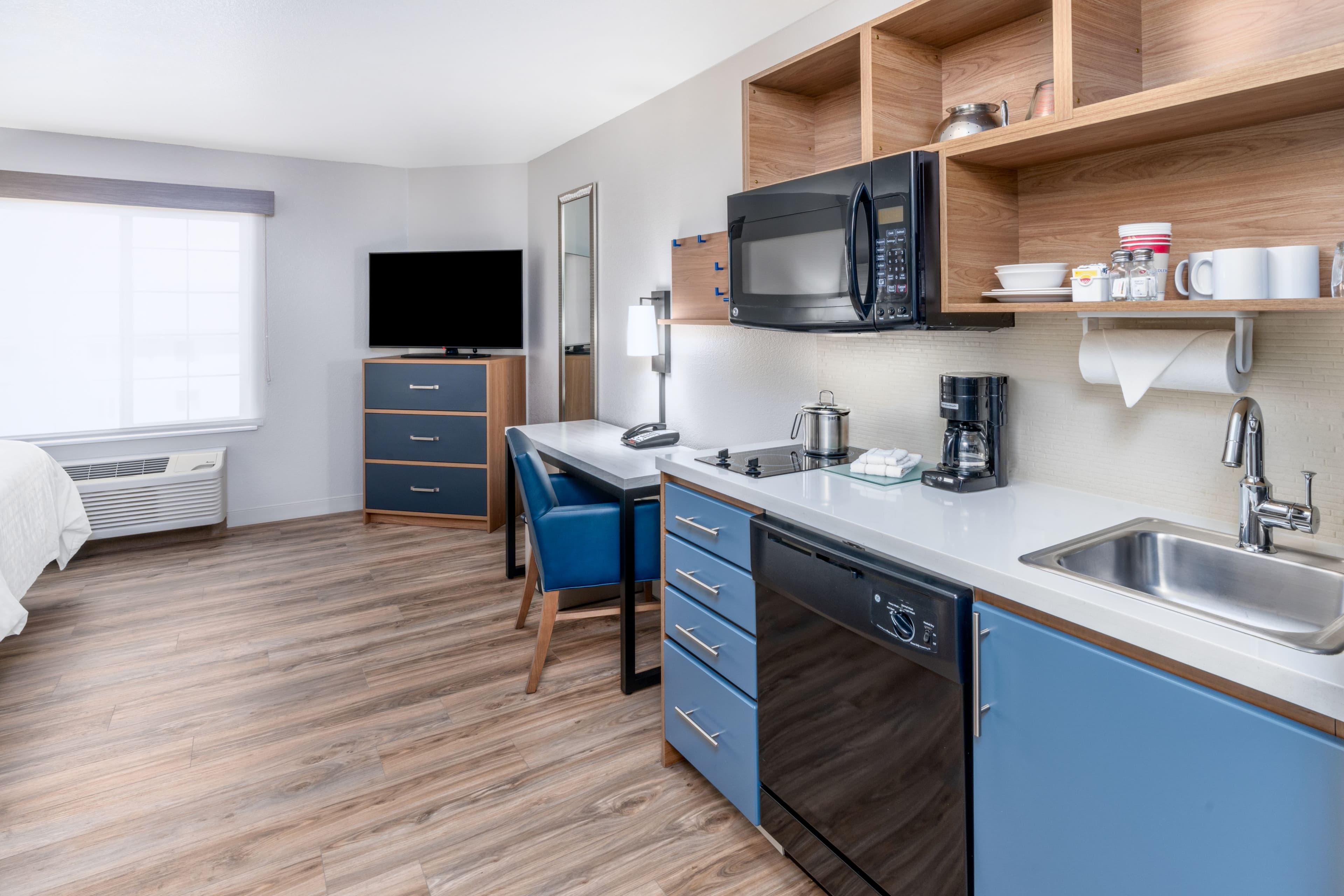 Candlewood Suites Denver Northeast - Brighton - Image 5