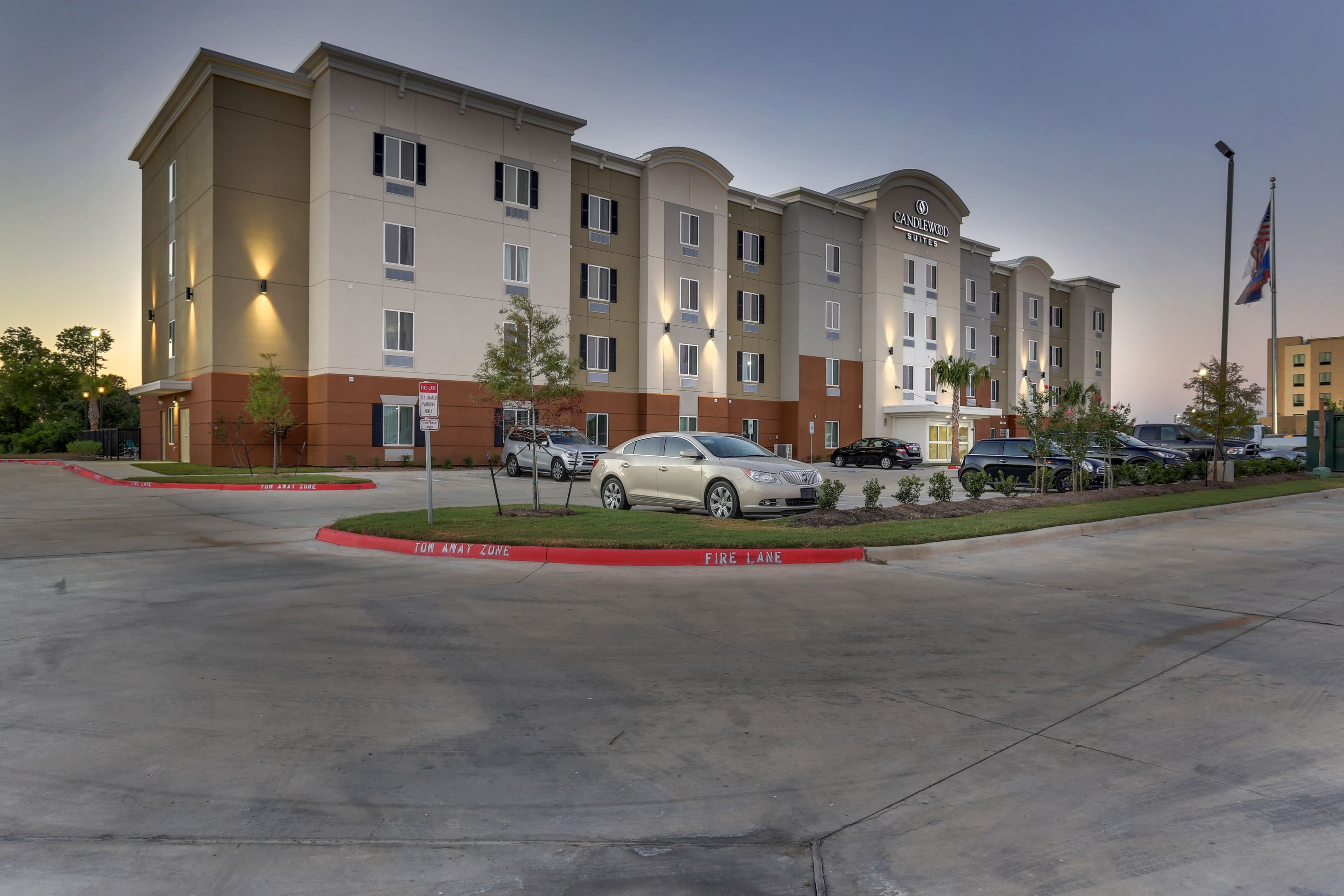 Candlewood Suites College Station at University - Image 1