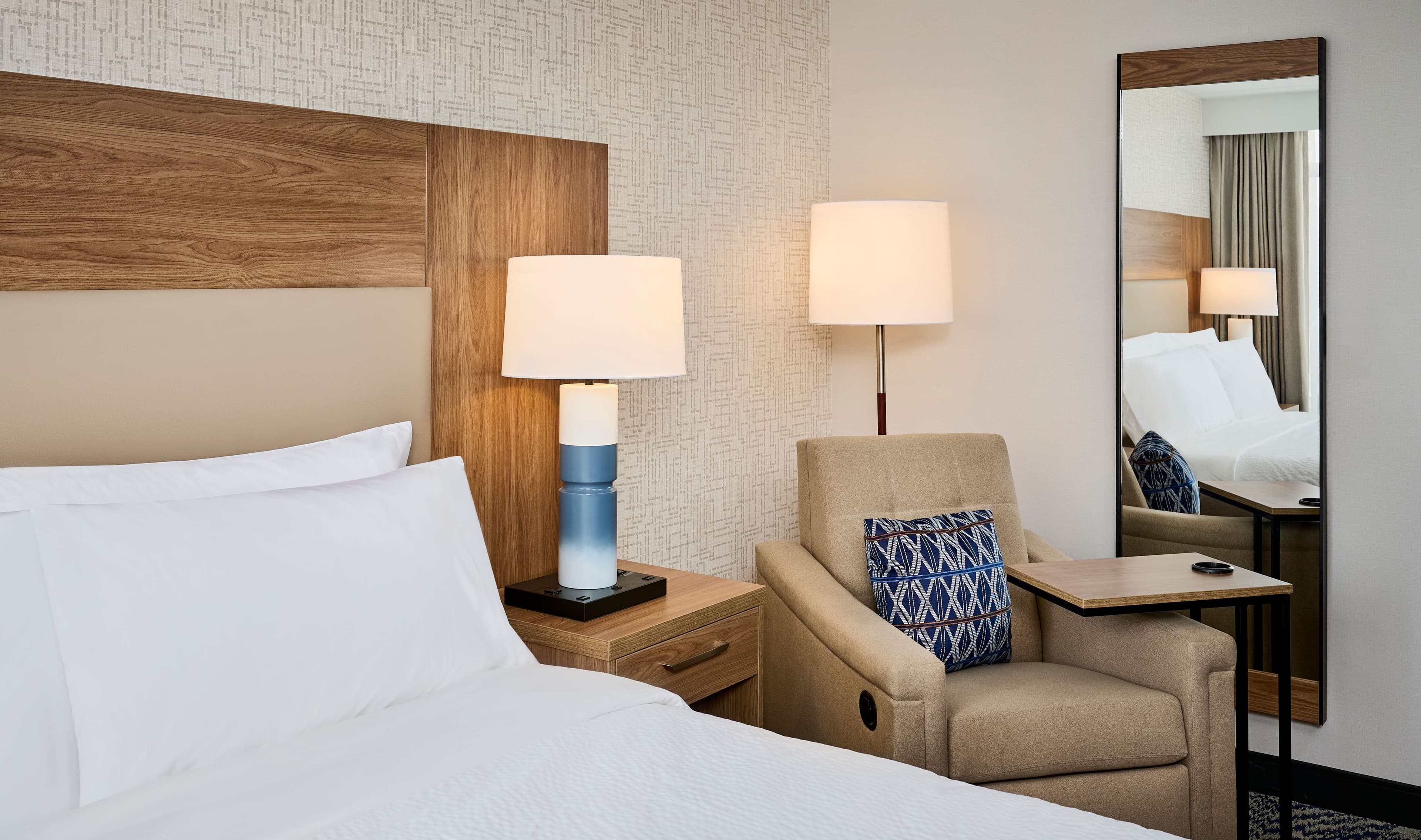 Candlewood Suites Burlington Conference Centre — 2