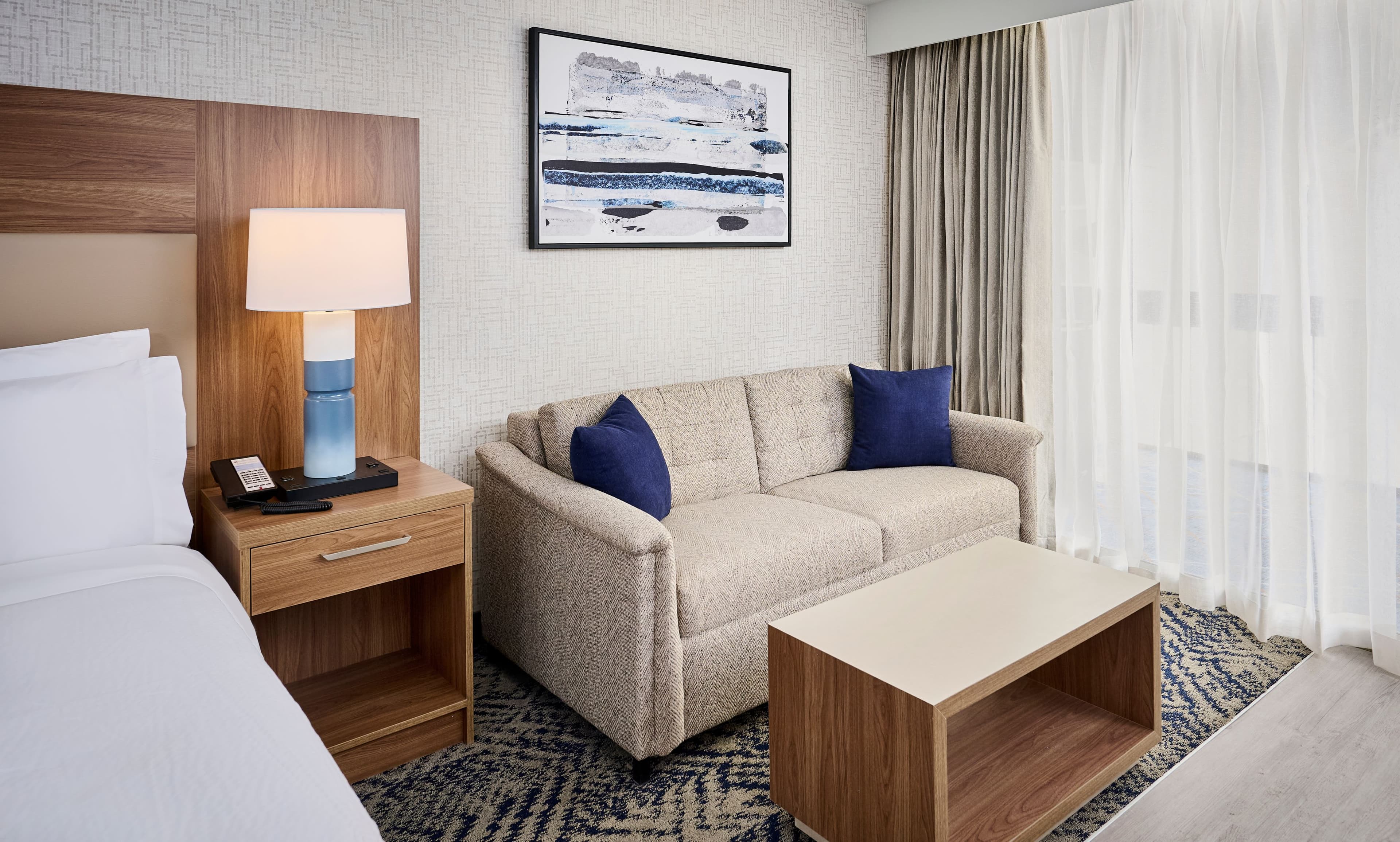 Candlewood Suites Burlington Conference Centre — 4