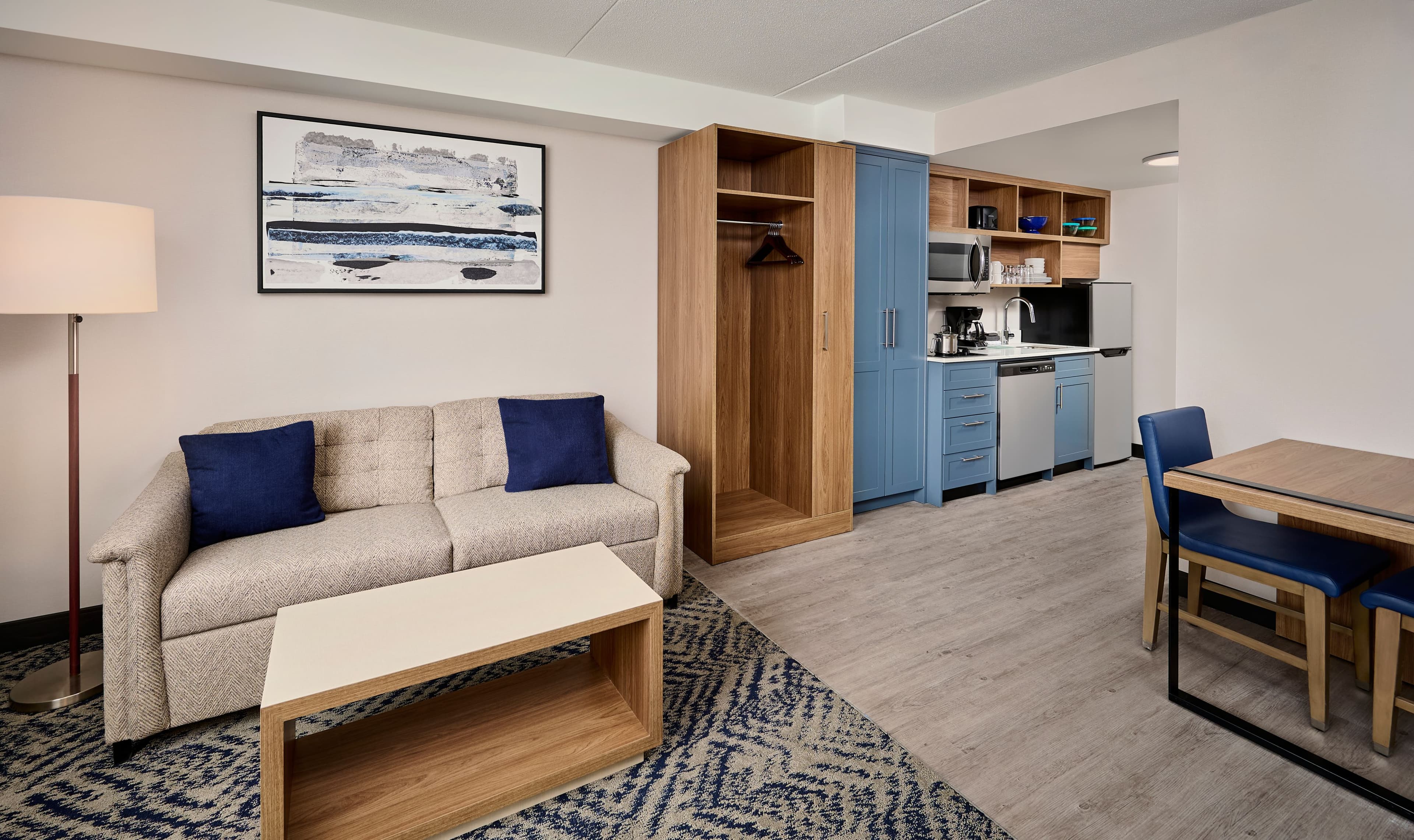 Candlewood Suites Burlington Conference Centre — 21
