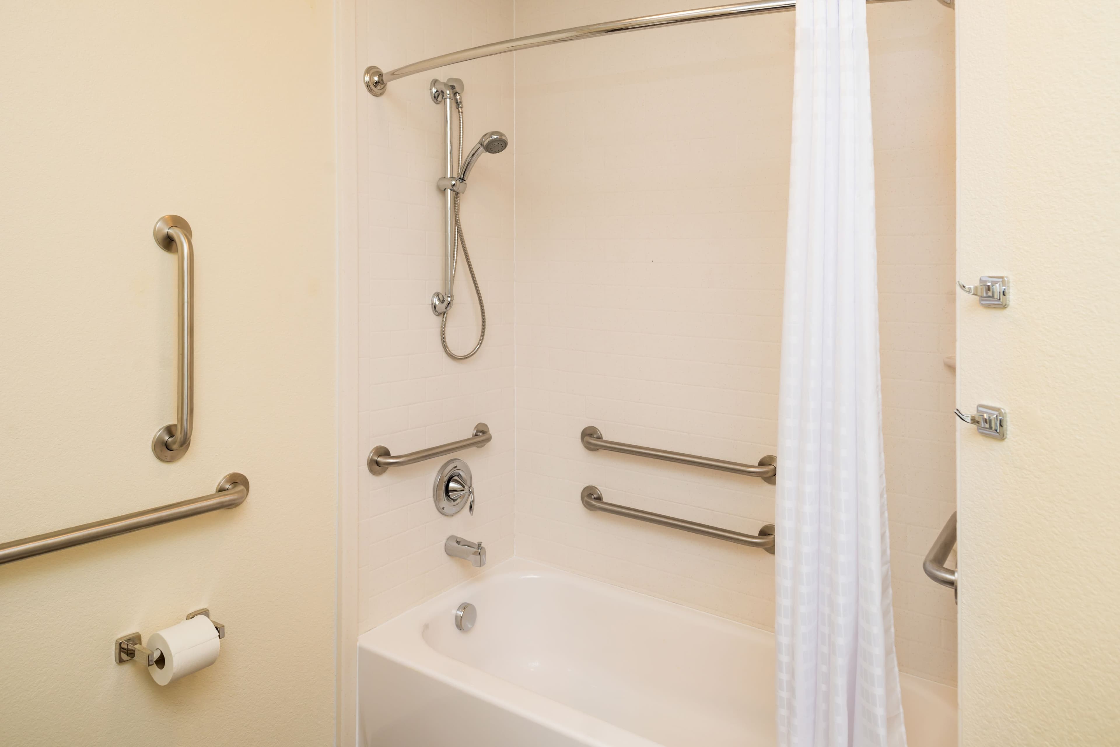 Candlewood Suites Carlsbad South - Image 3