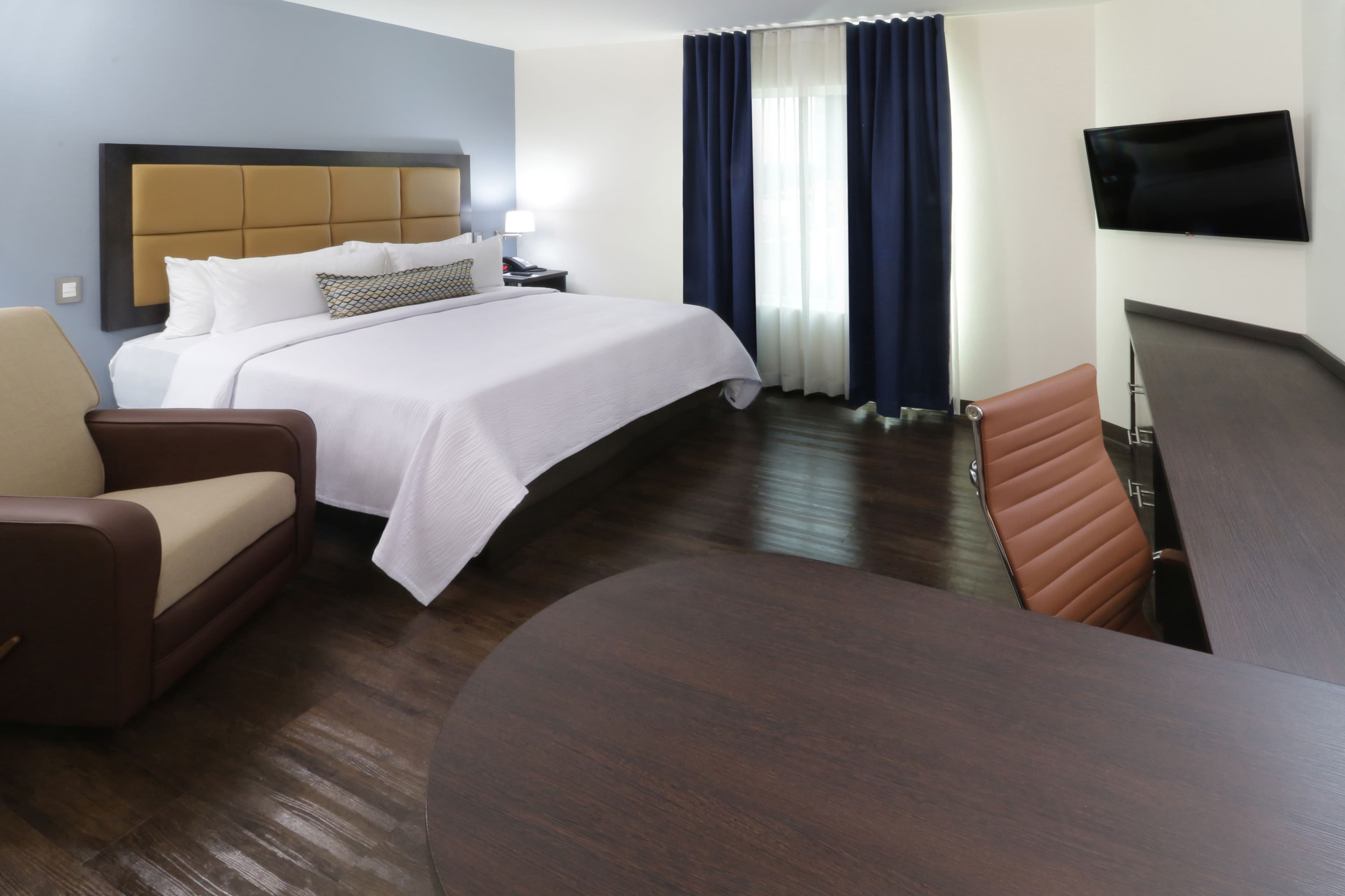 Candlewood Suites Celaya - Image 4