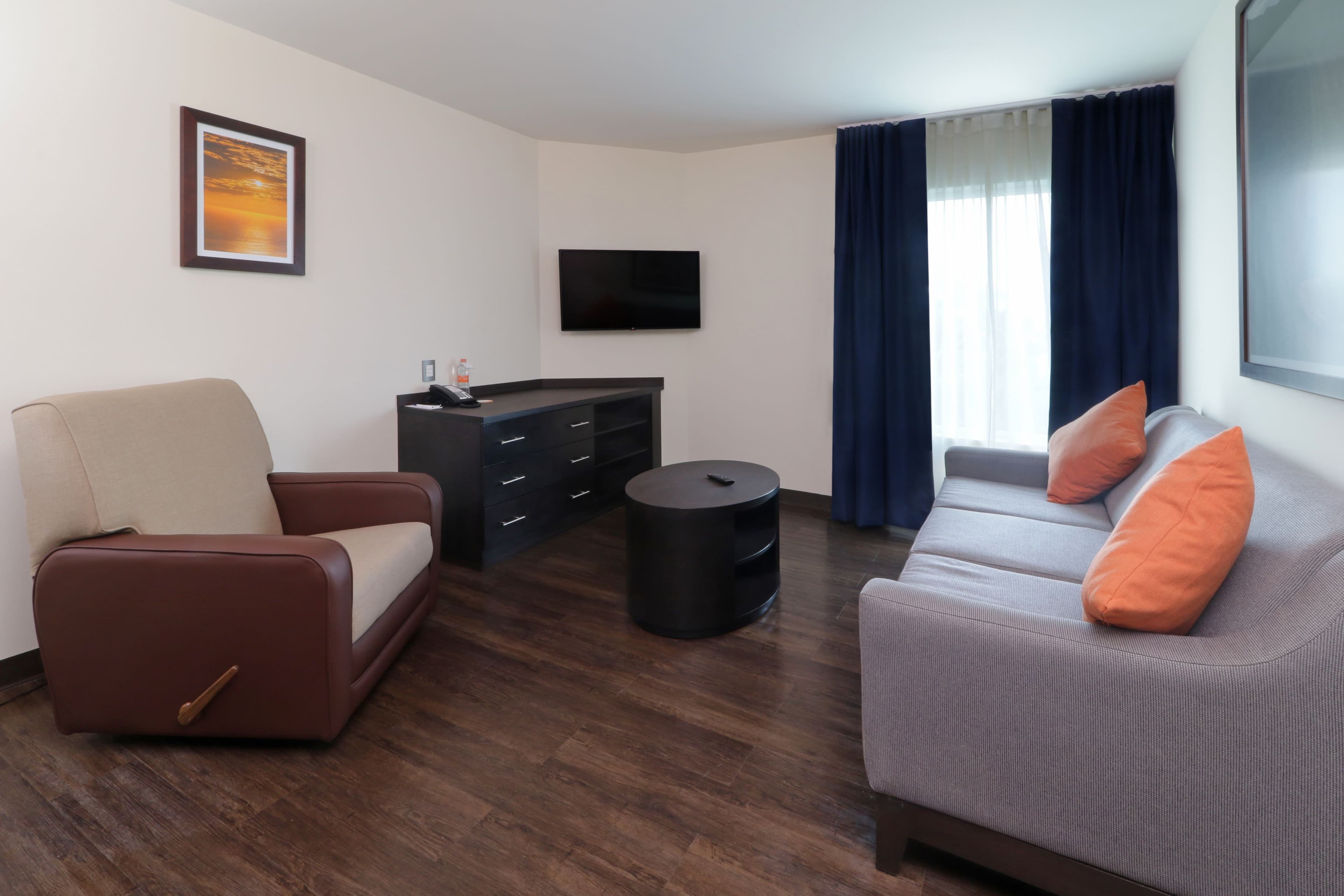 Candlewood Suites Celaya — 35