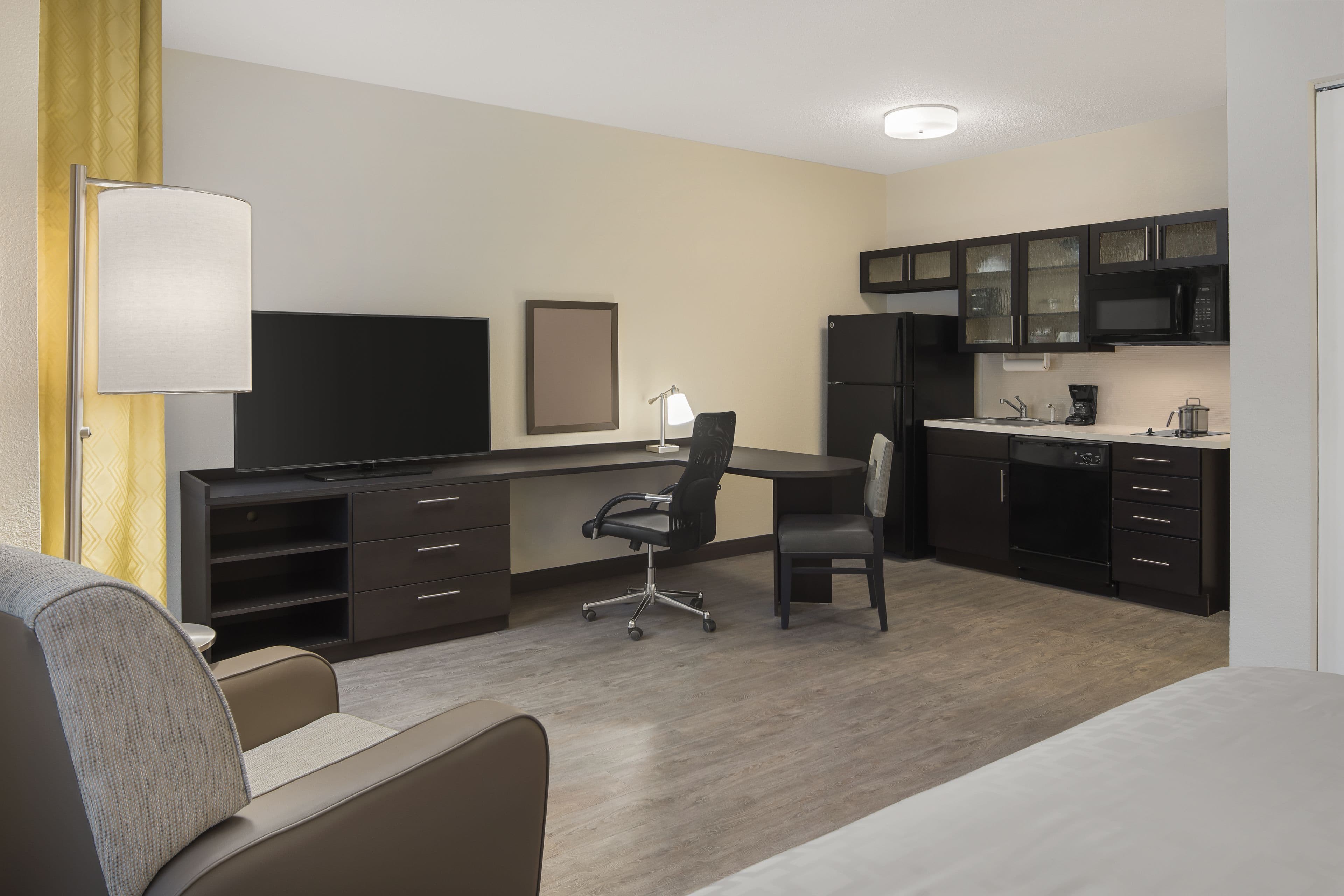 Candlewood Suites Charlotte - Arrowood — 23