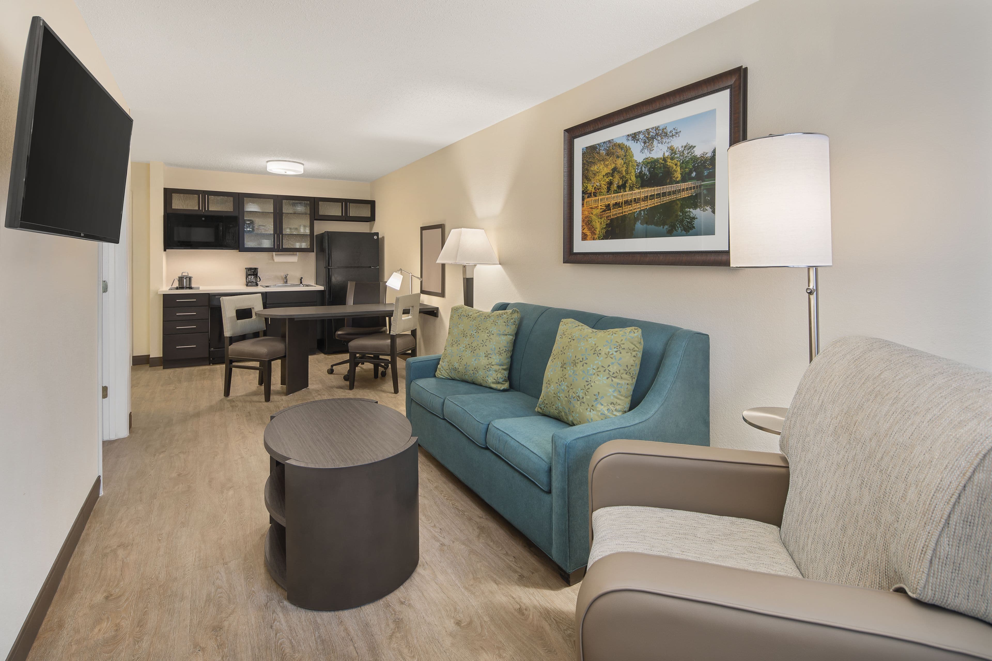 Candlewood Suites Charlotte - Arrowood — 45
