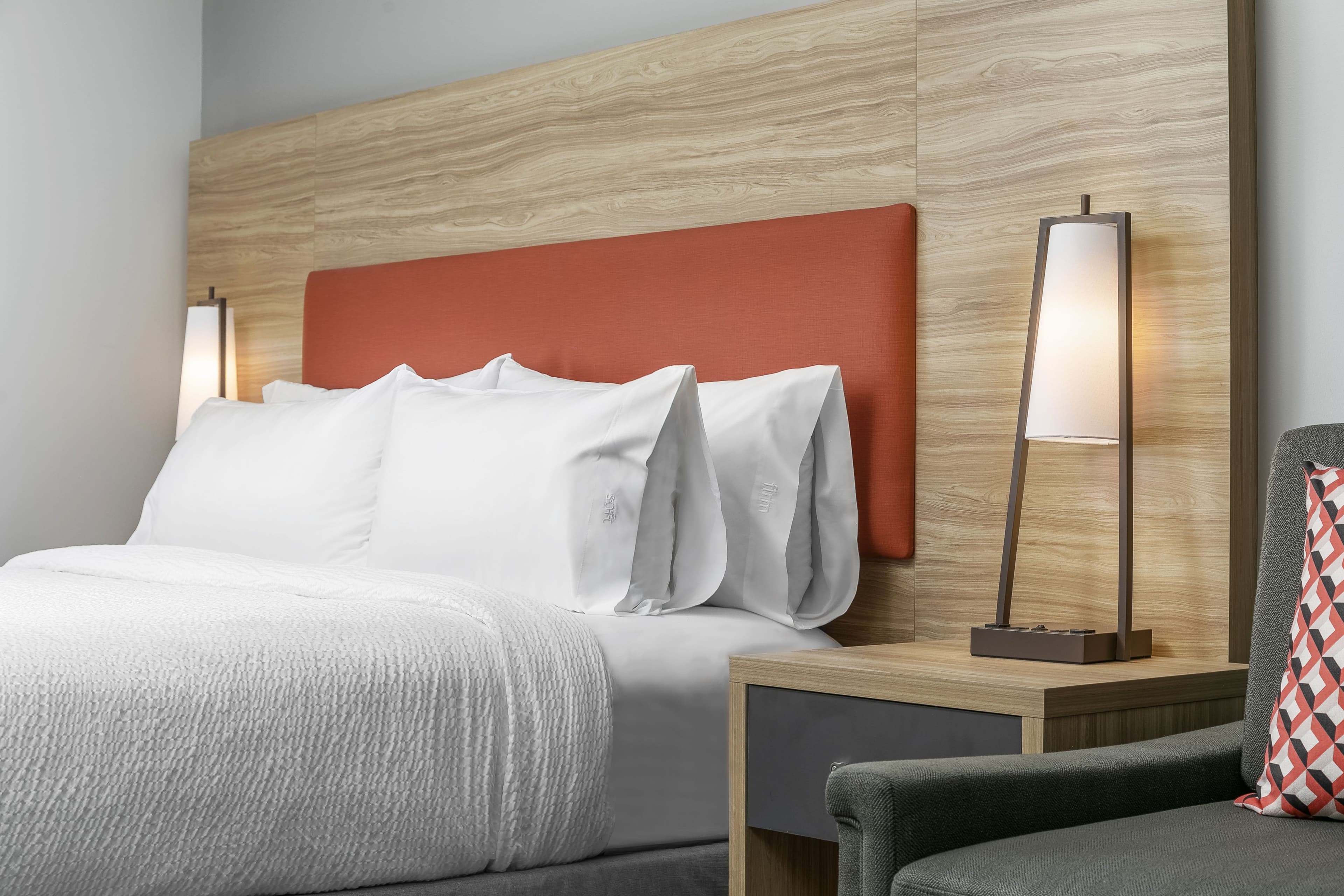 Standard Suite - Image 6