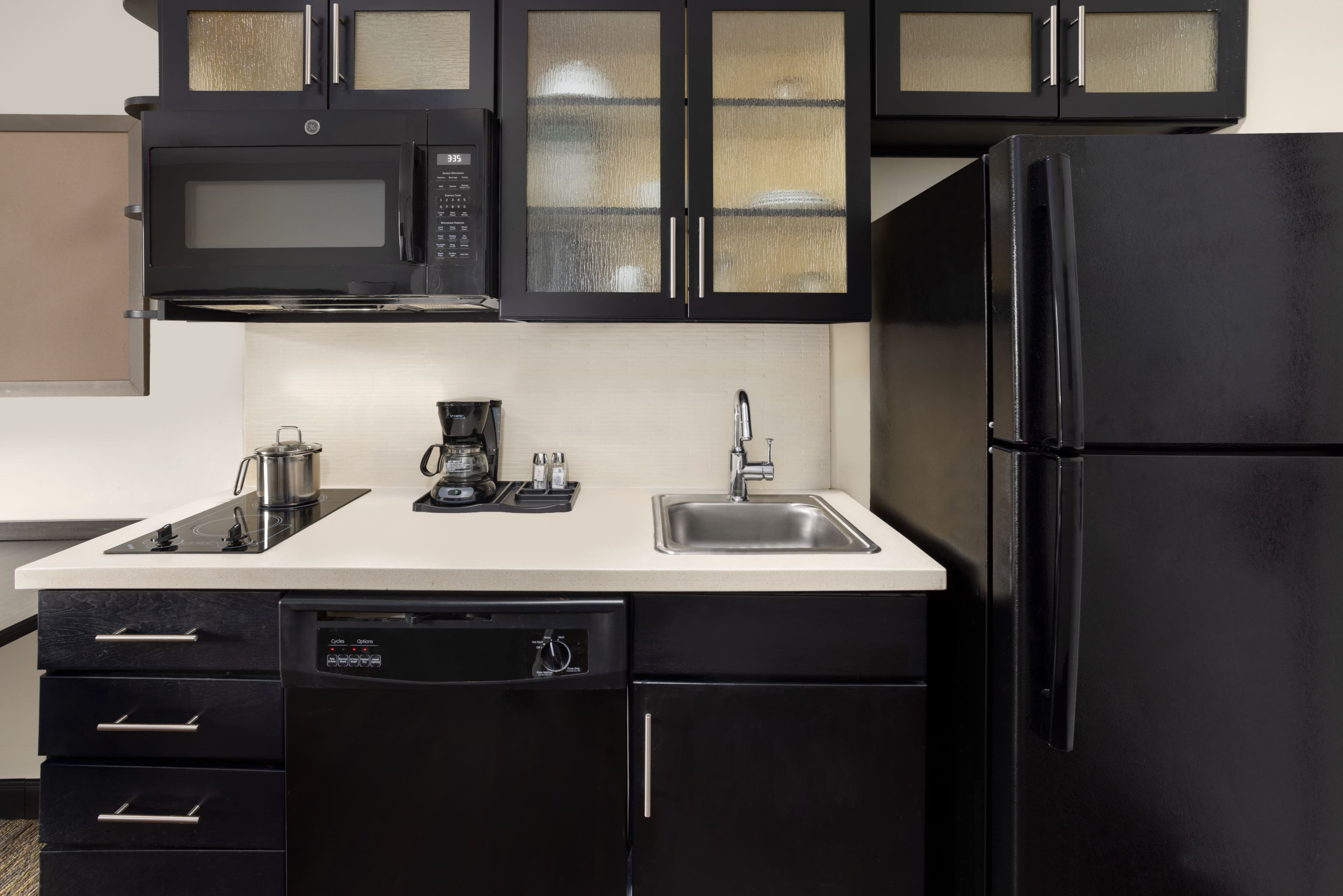 Candlewood Suites Philadelphia - Airport Area - Image 3