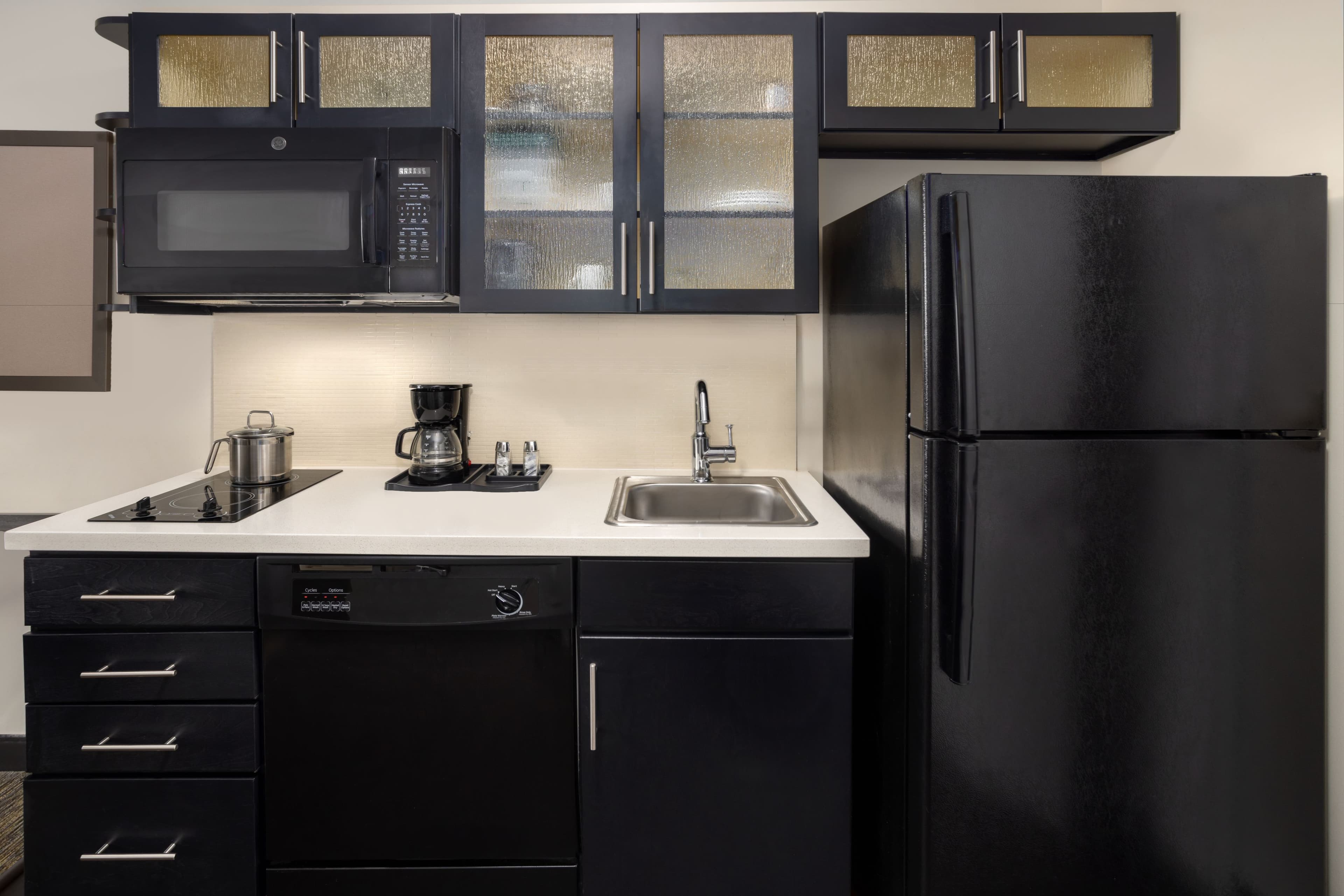 Candlewood Suites Philadelphia - Airport Area — 8