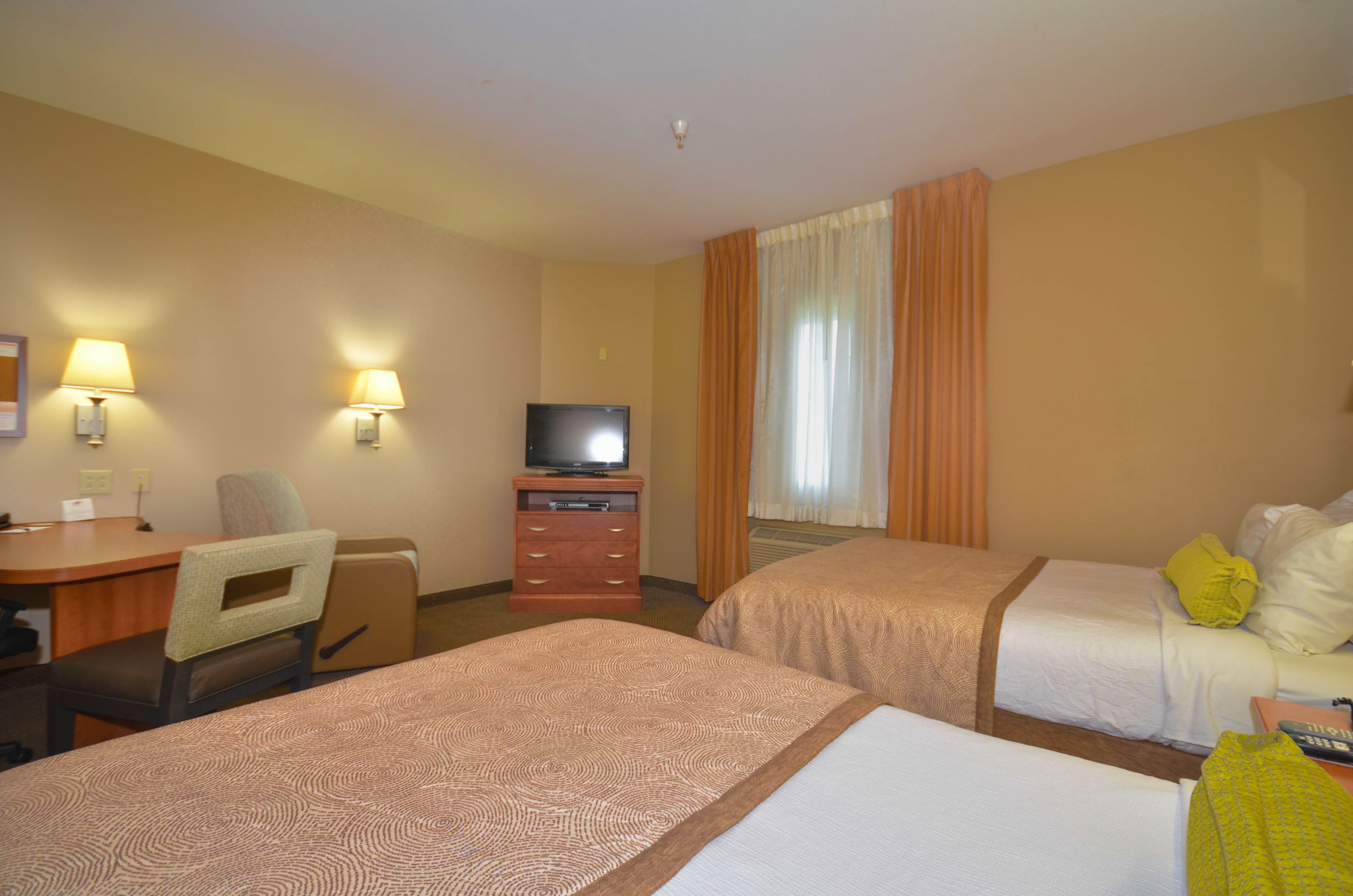 Candlewood Suites Clarksville - Image 3