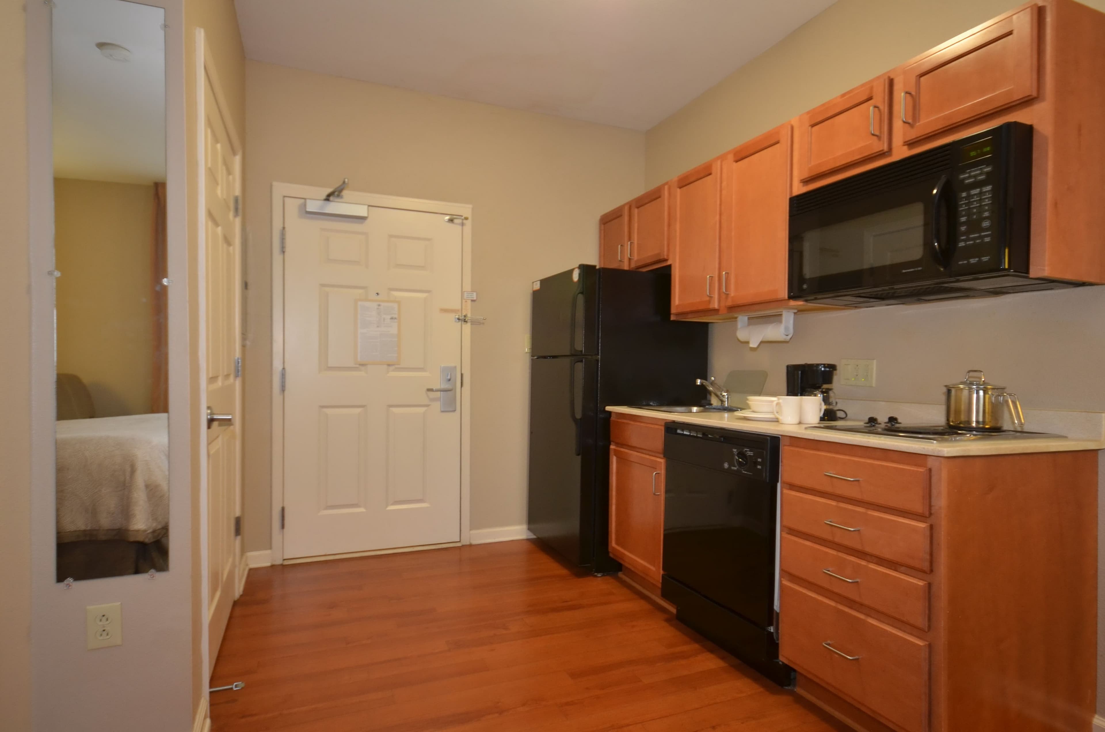 Candlewood Suites Clarksville - Image 4