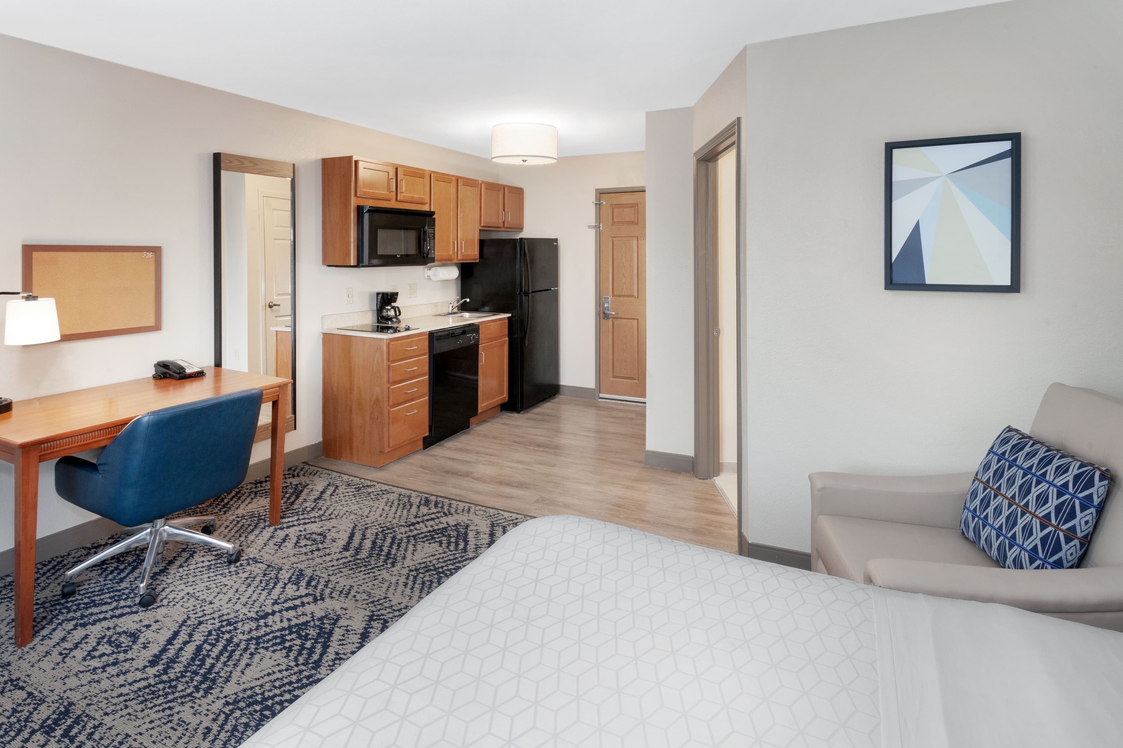 Candlewood Suites Louisville North — 6