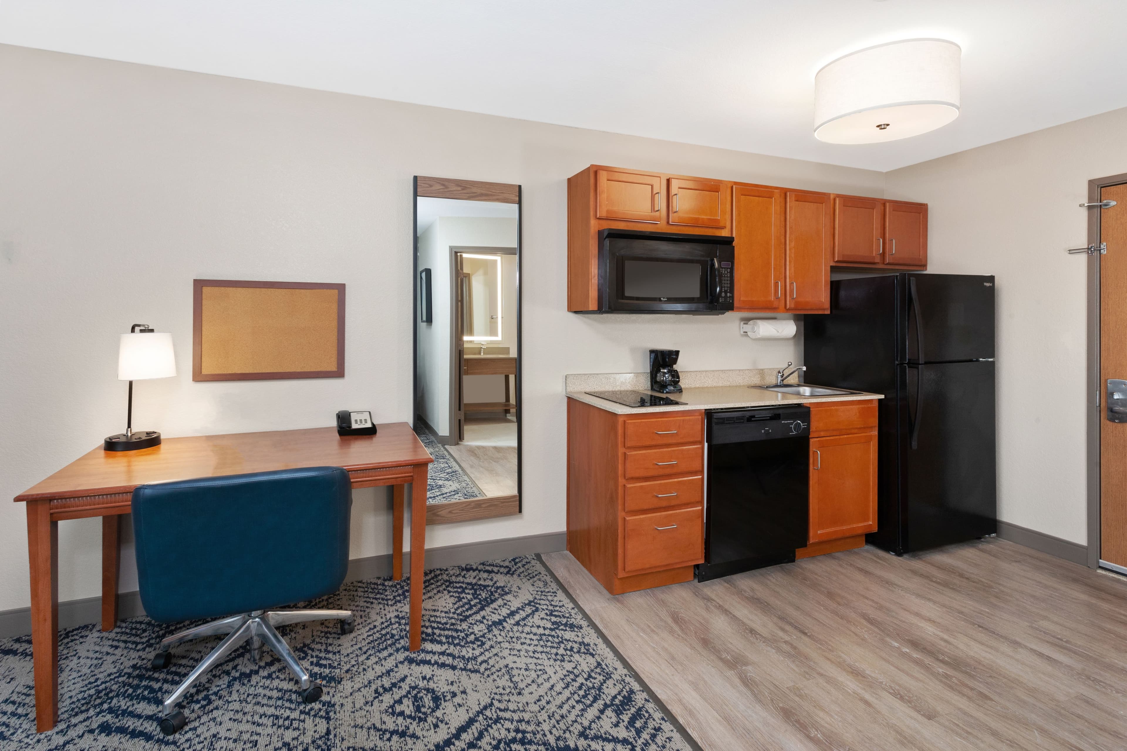 Candlewood Suites Louisville North — 8