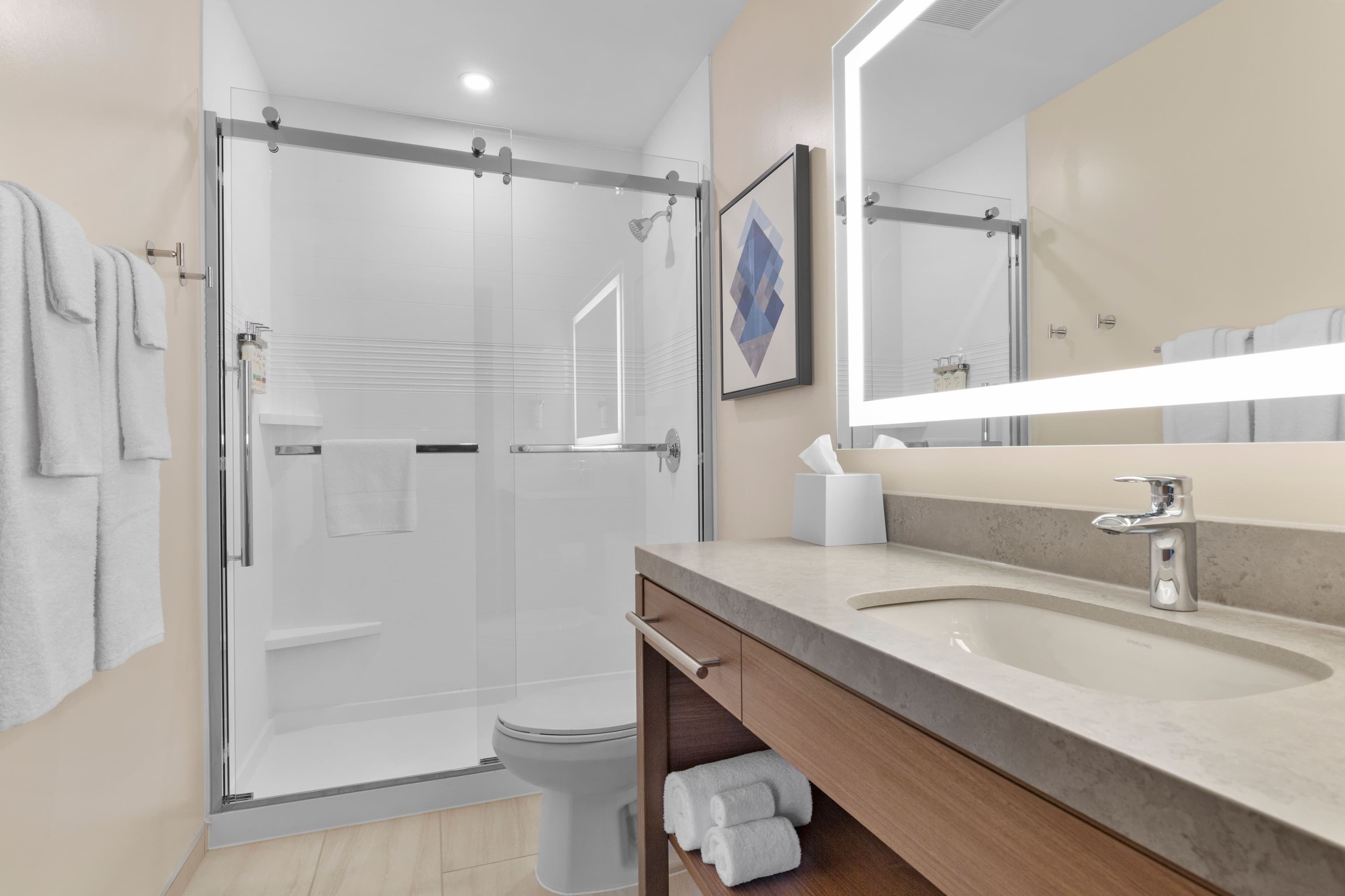 Candlewood Suites Collingwood - Image 3