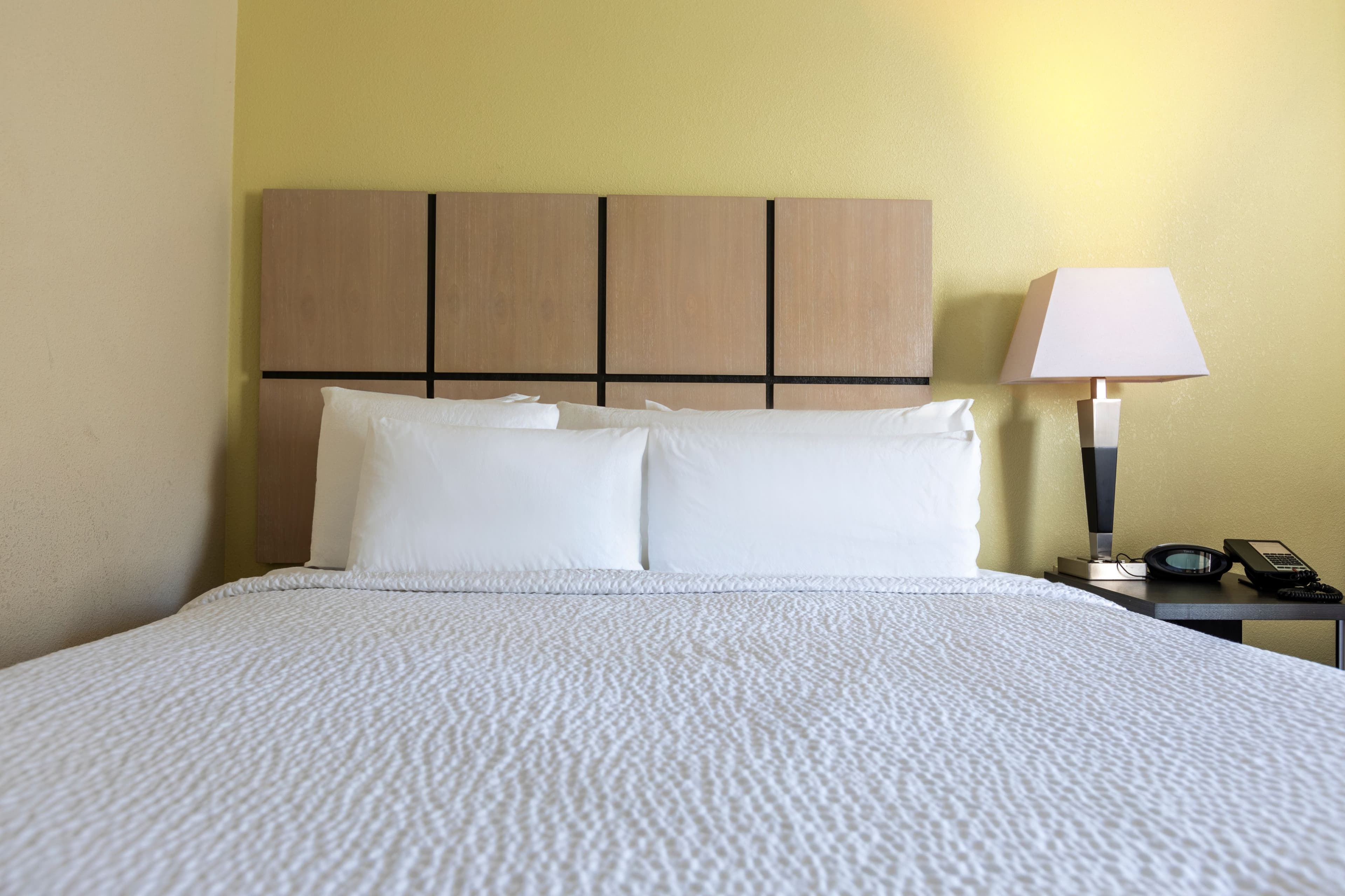Candlewood Suites Colonial Heights-Ft Lee - Image 2