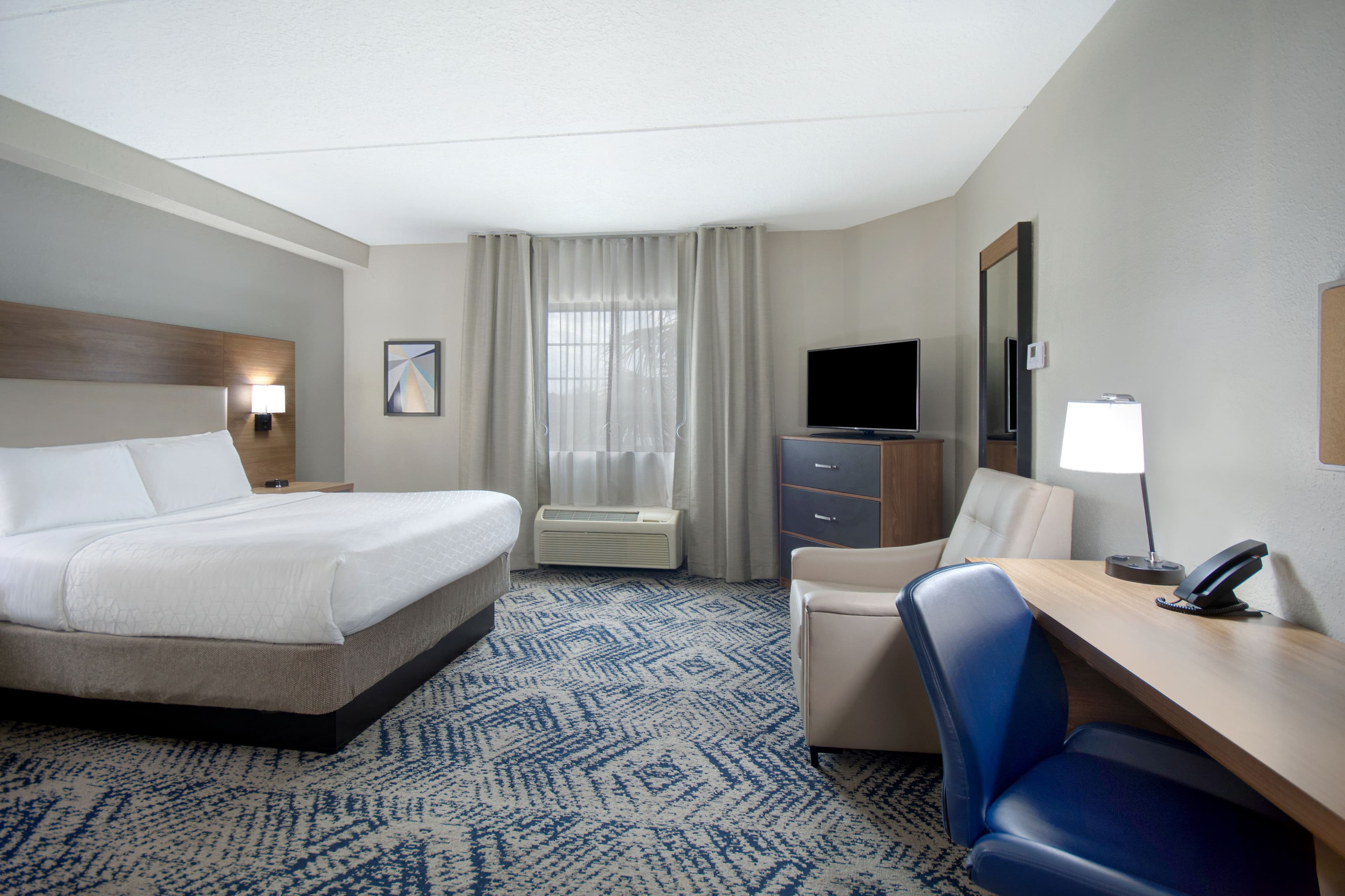 Candlewood Suites Columbia-Ft. Jackson — 4