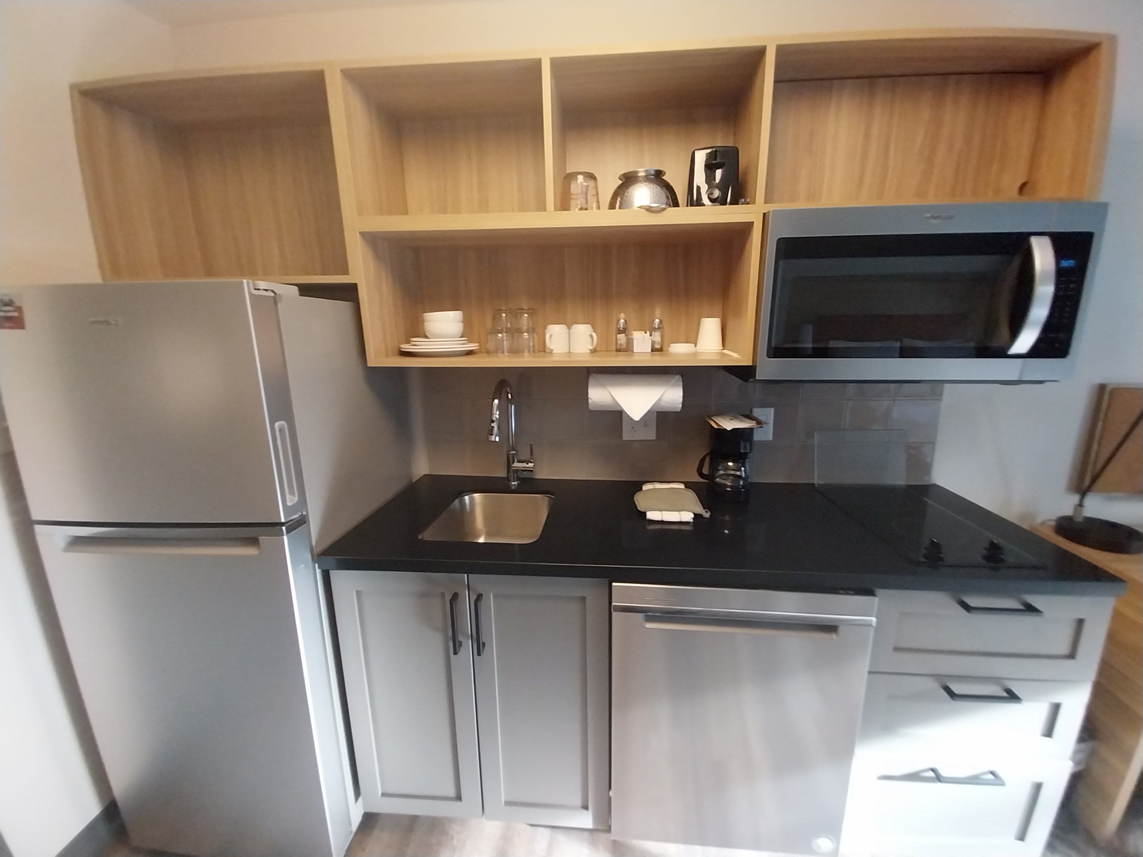 Candlewood Suites Columbia - Image 2