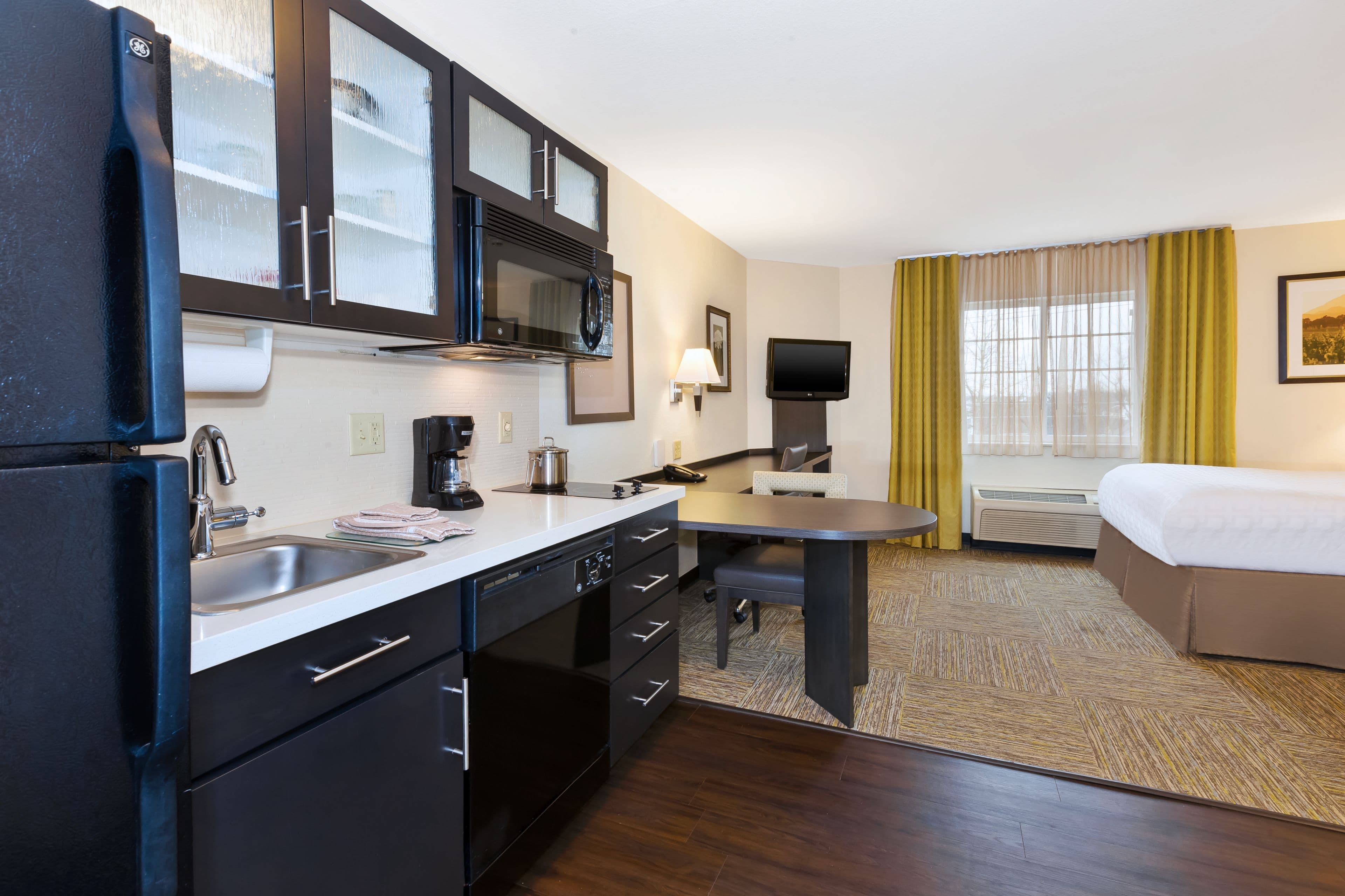 Candlewood Suites Columbus North - Polaris — 6