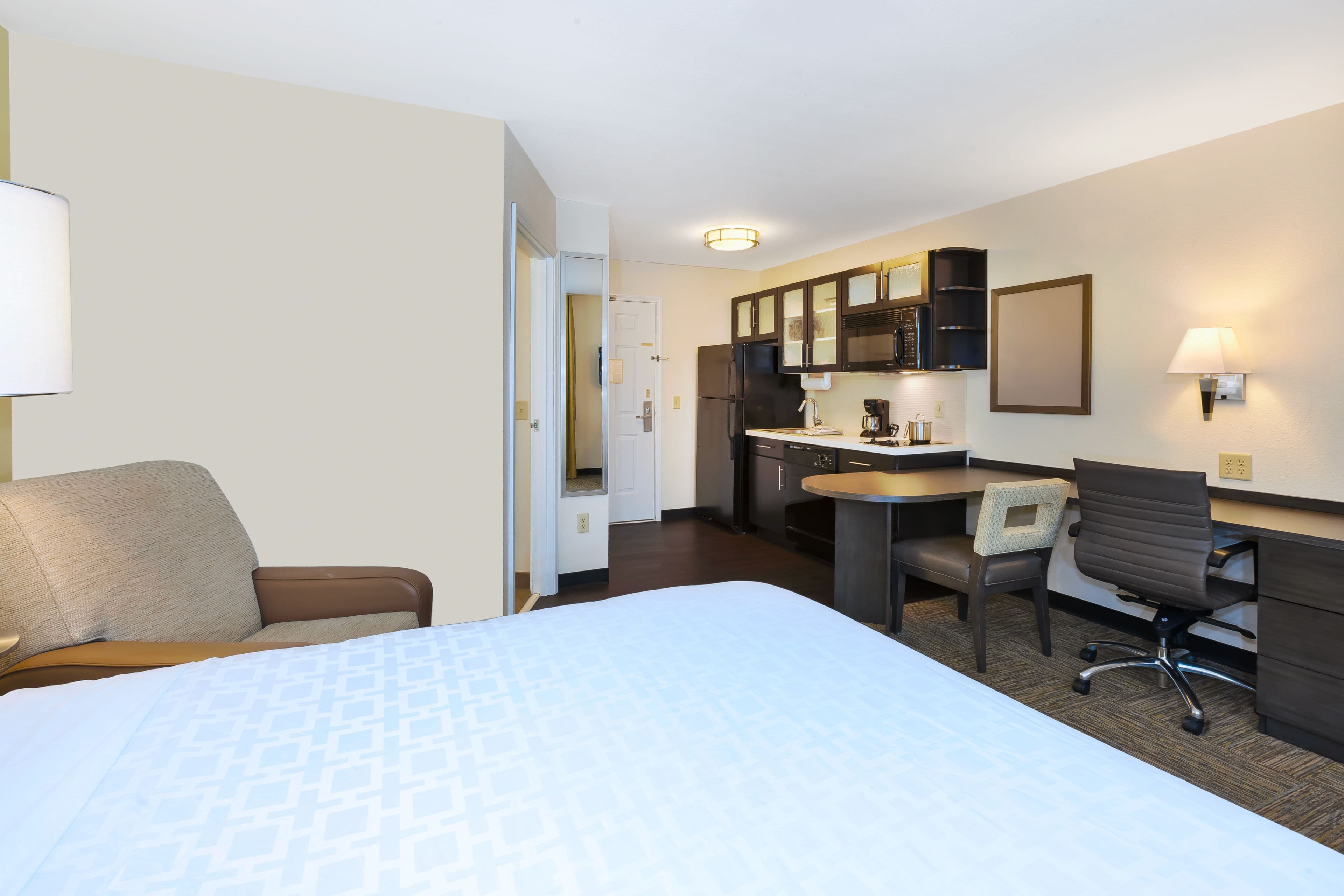 Candlewood Suites Columbus North - Polaris - Image 5