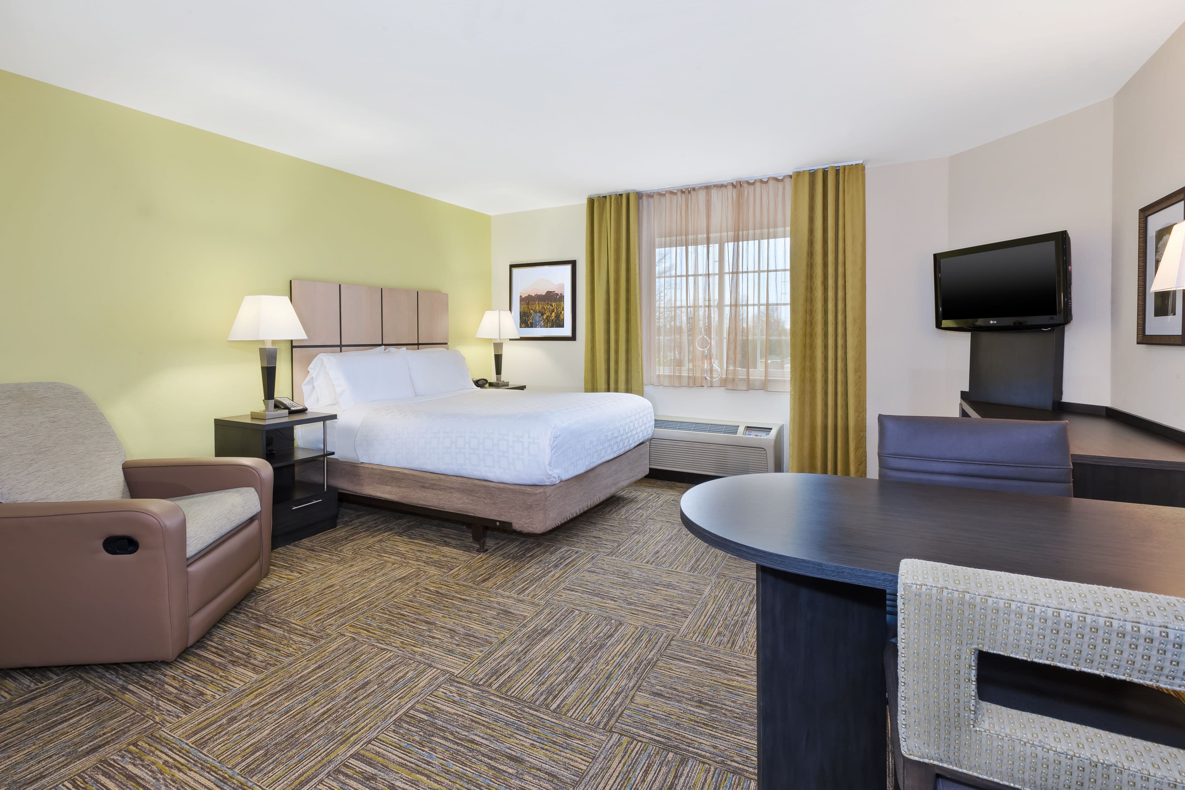 Candlewood Suites Columbus North - Polaris - Image 4