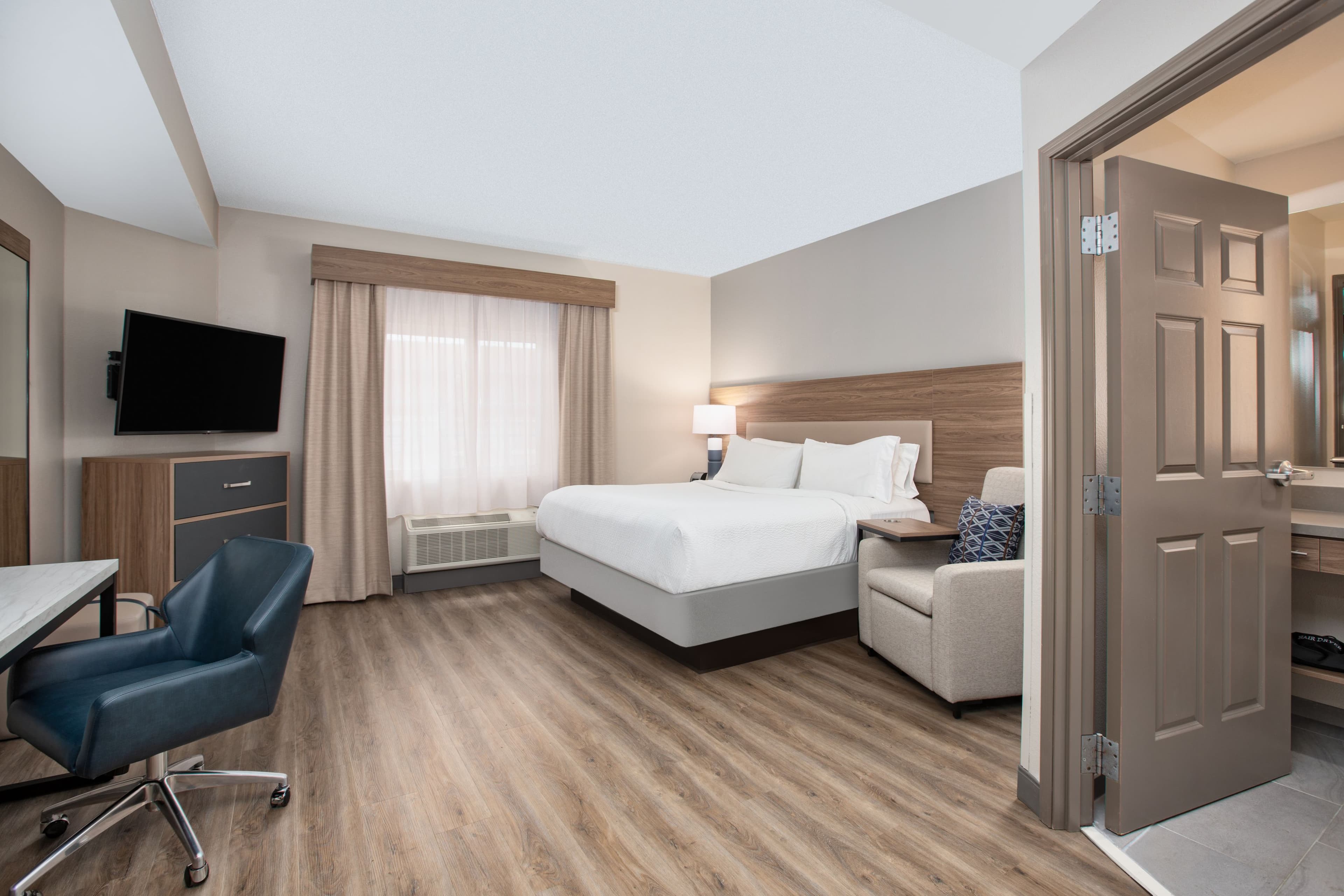 Candlewood Suites Conway — 13