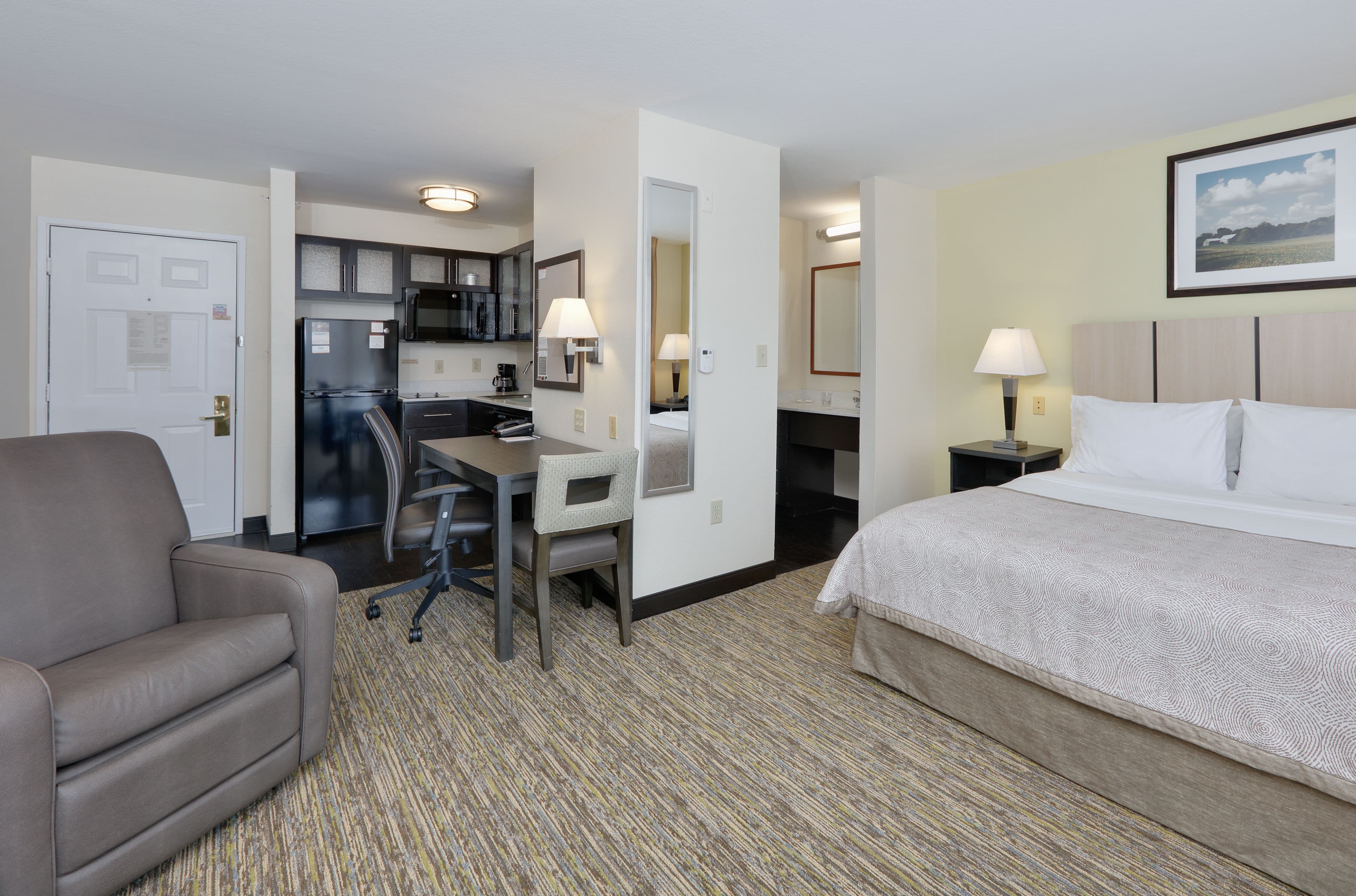 Candlewood Suites Dallas Market Cntr-Love Field - Image 2