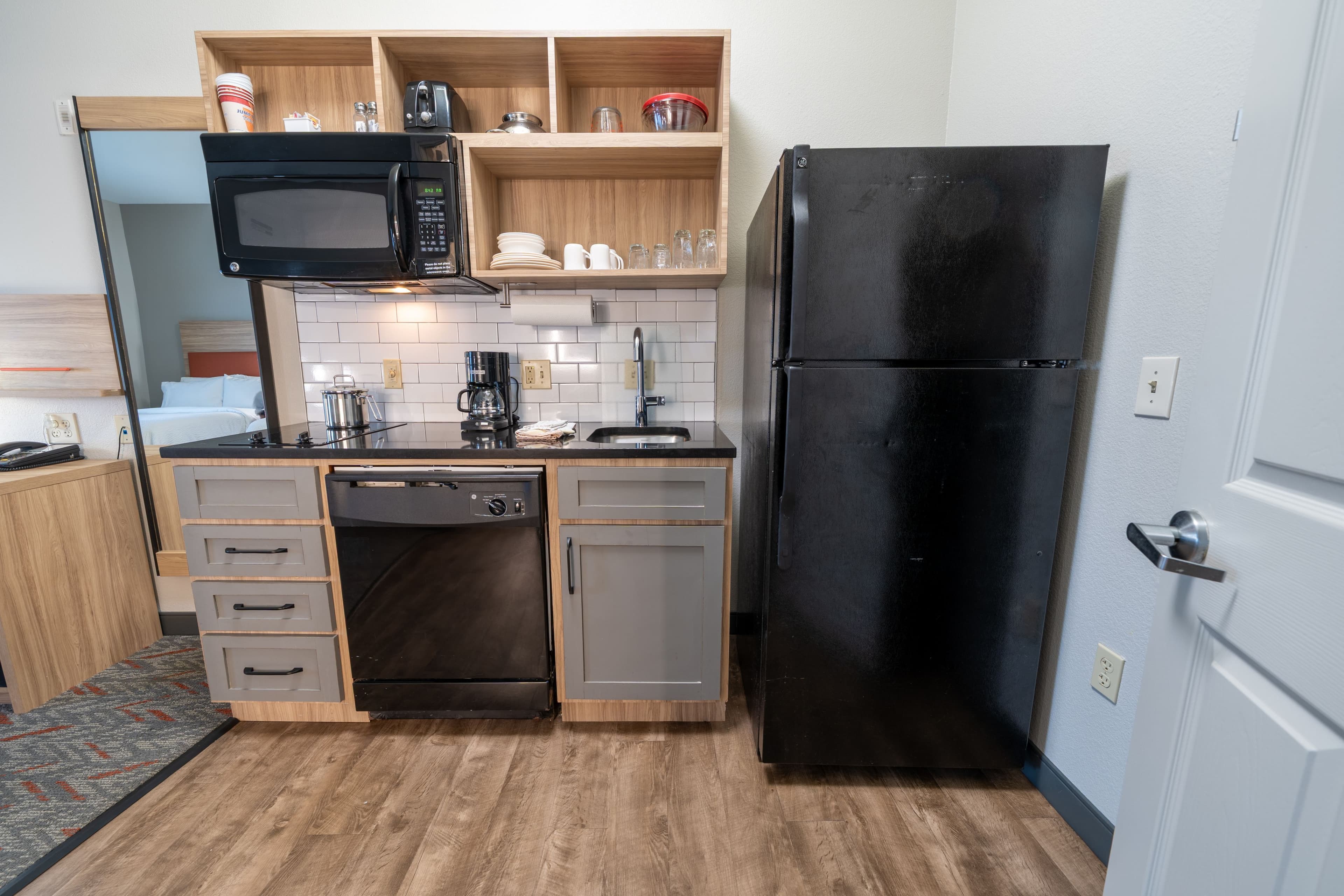 Candlewood Suites Deer Park — 12