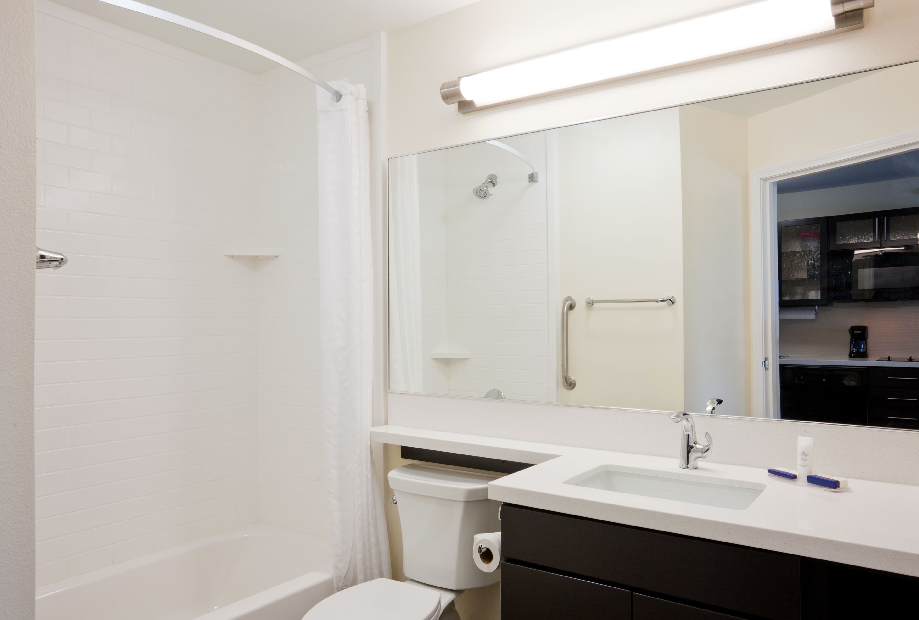 Candlewood Suites Dickinson — 10