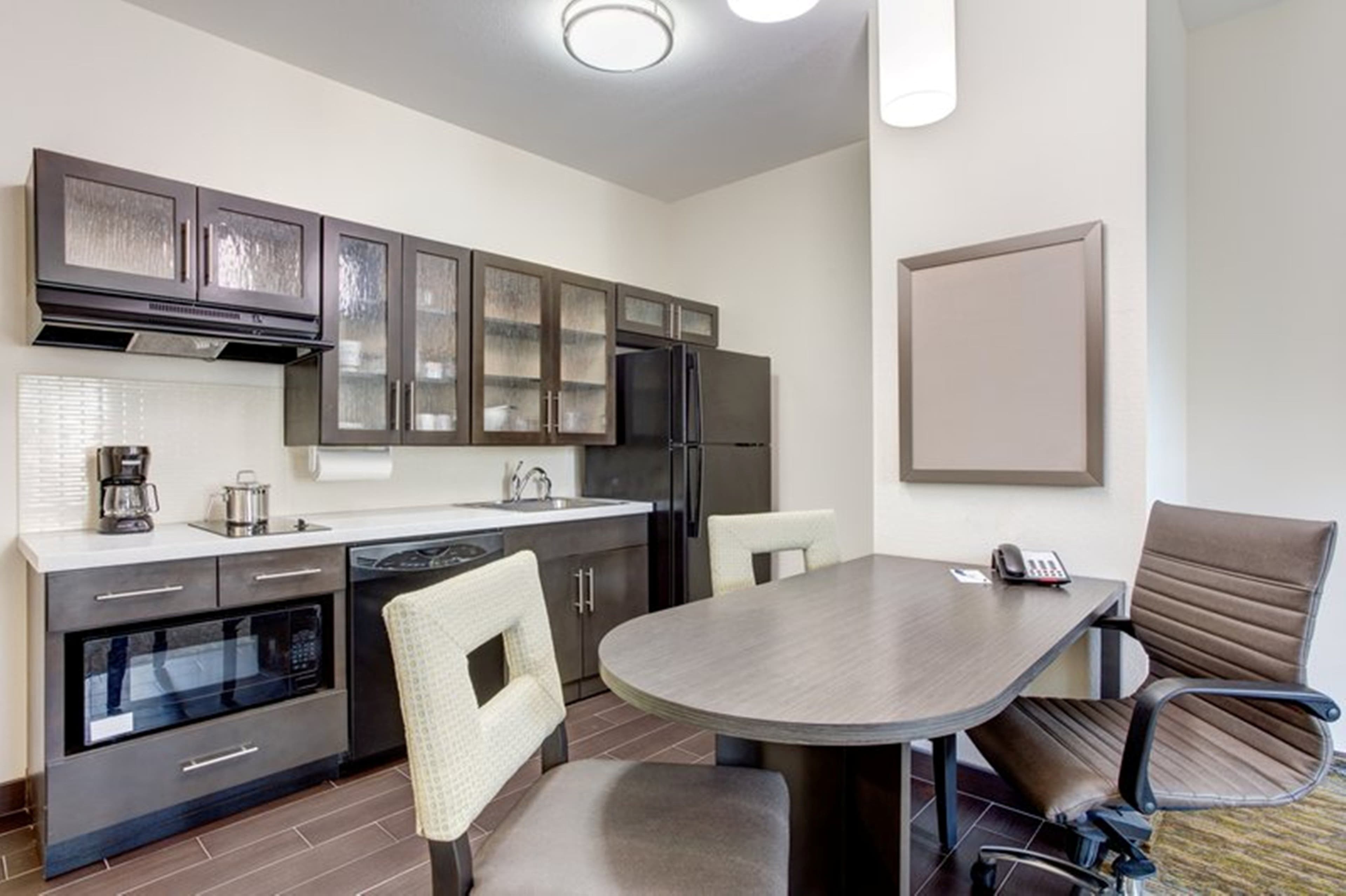 Candlewood Suites East Syracuse - Carrier Circle - Image 4