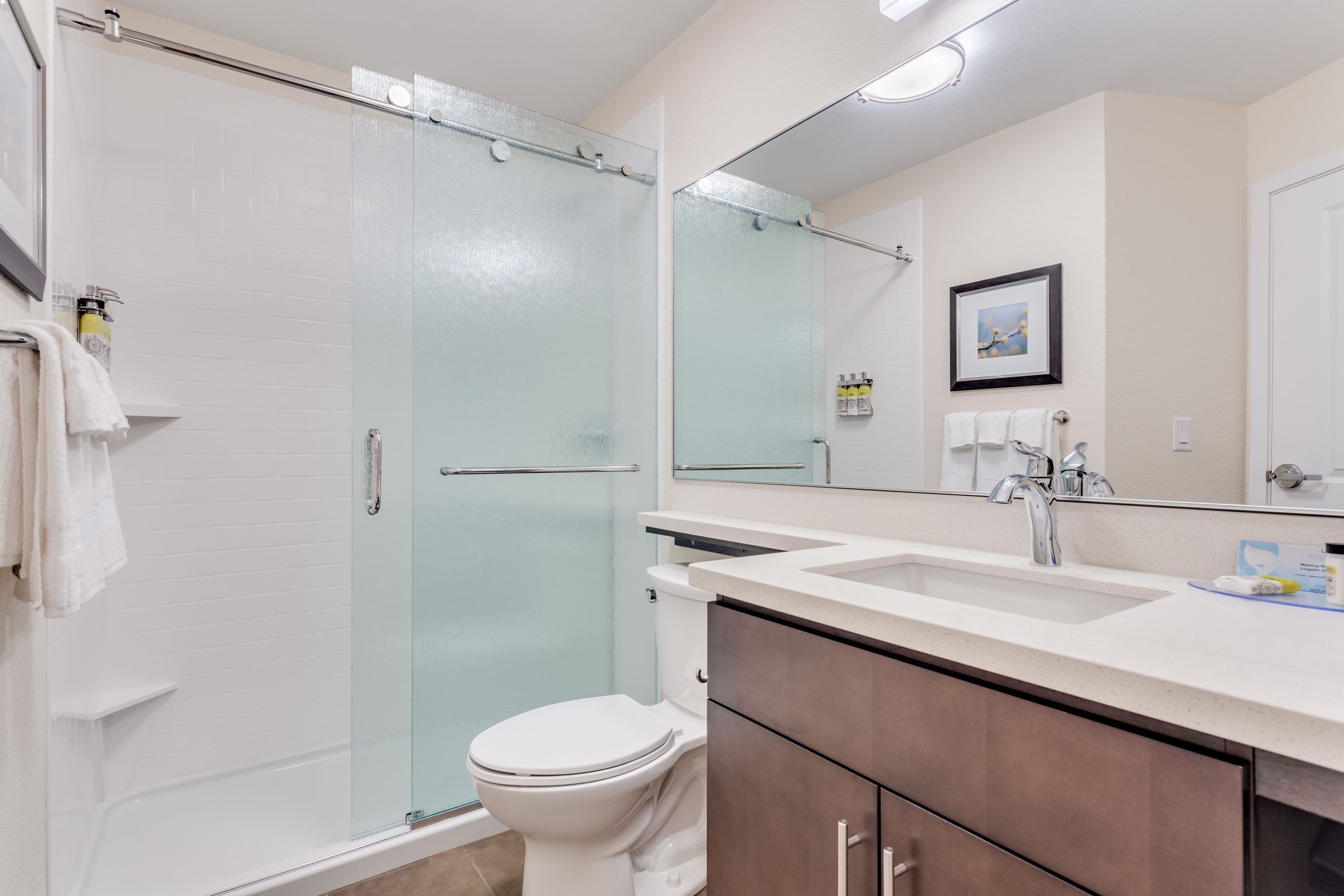 Candlewood Suites Eau Claire I-94 - Image 4