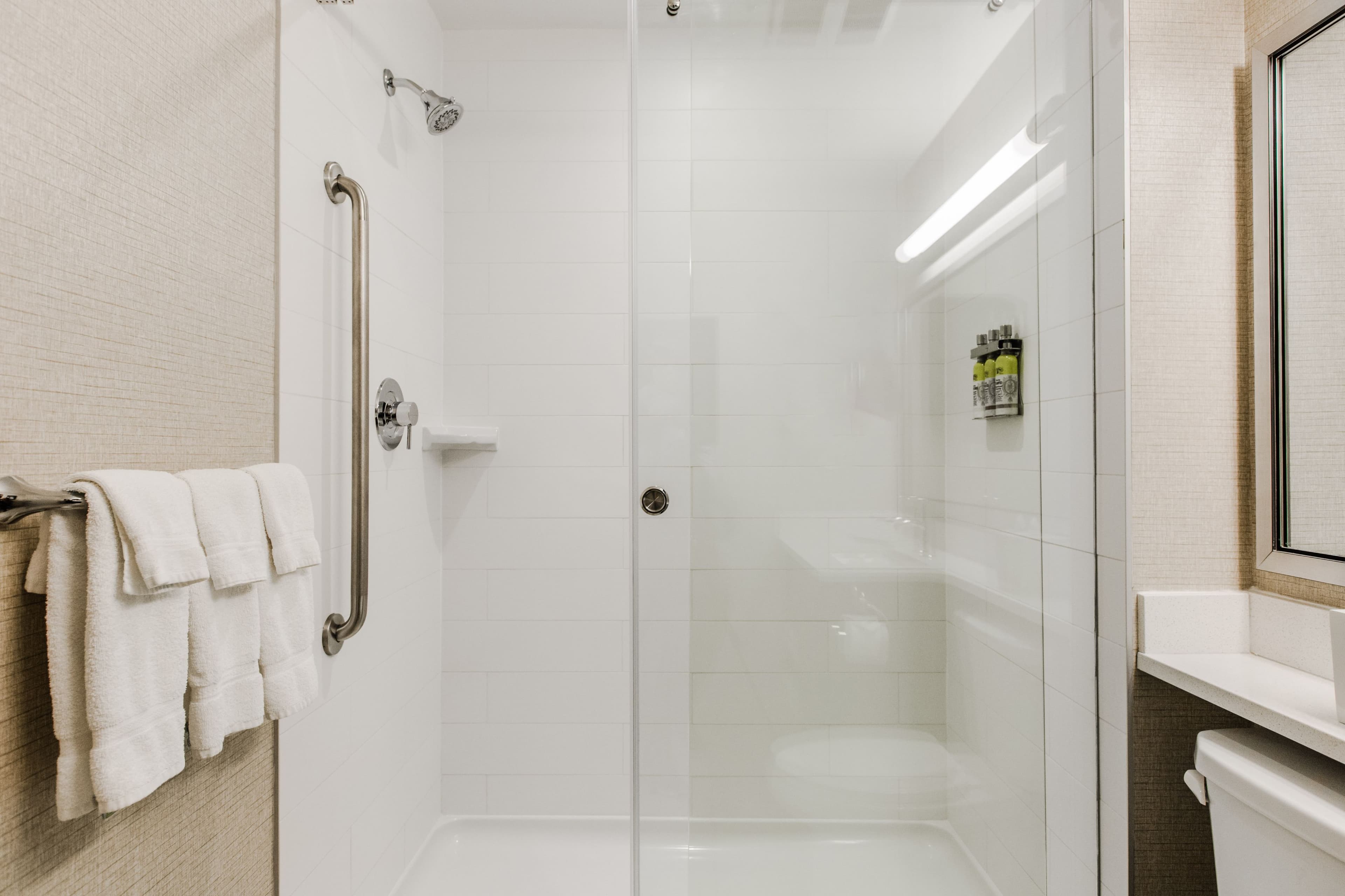 Candlewood Suites West Edmonton - Mall Area — 11