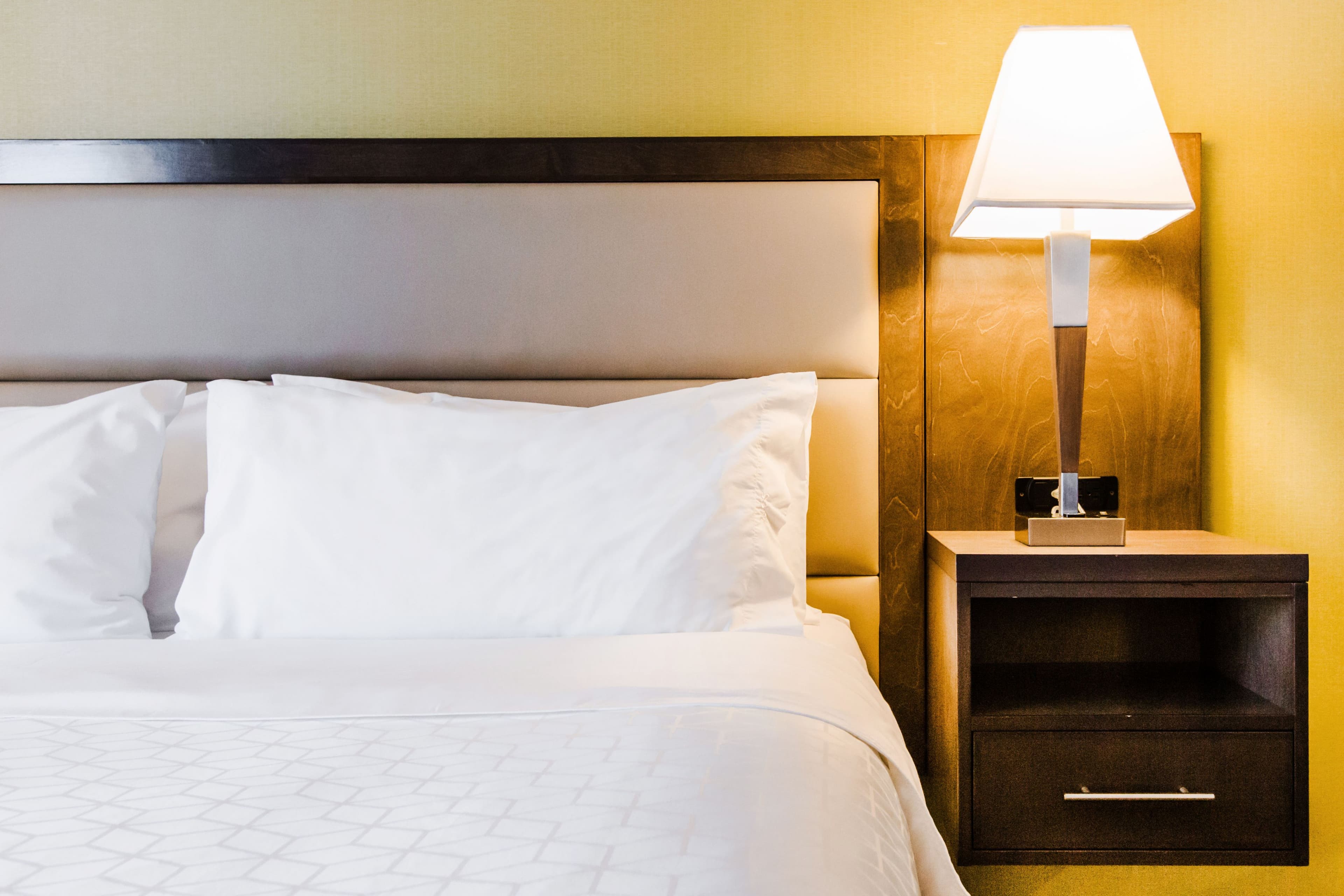 Candlewood Suites West Edmonton - Mall Area - Image 2