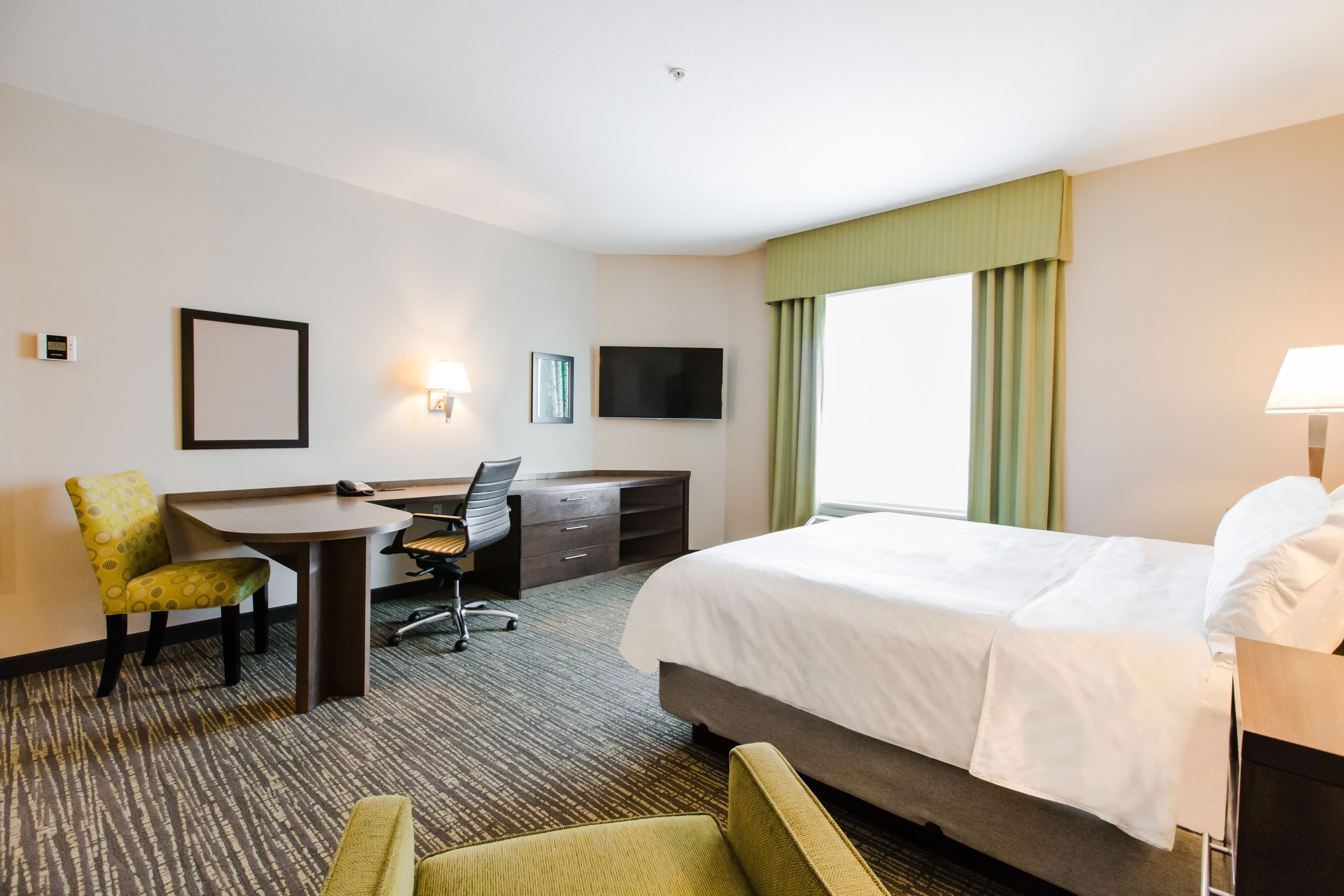 Candlewood Suites West Edmonton - Mall Area — 9