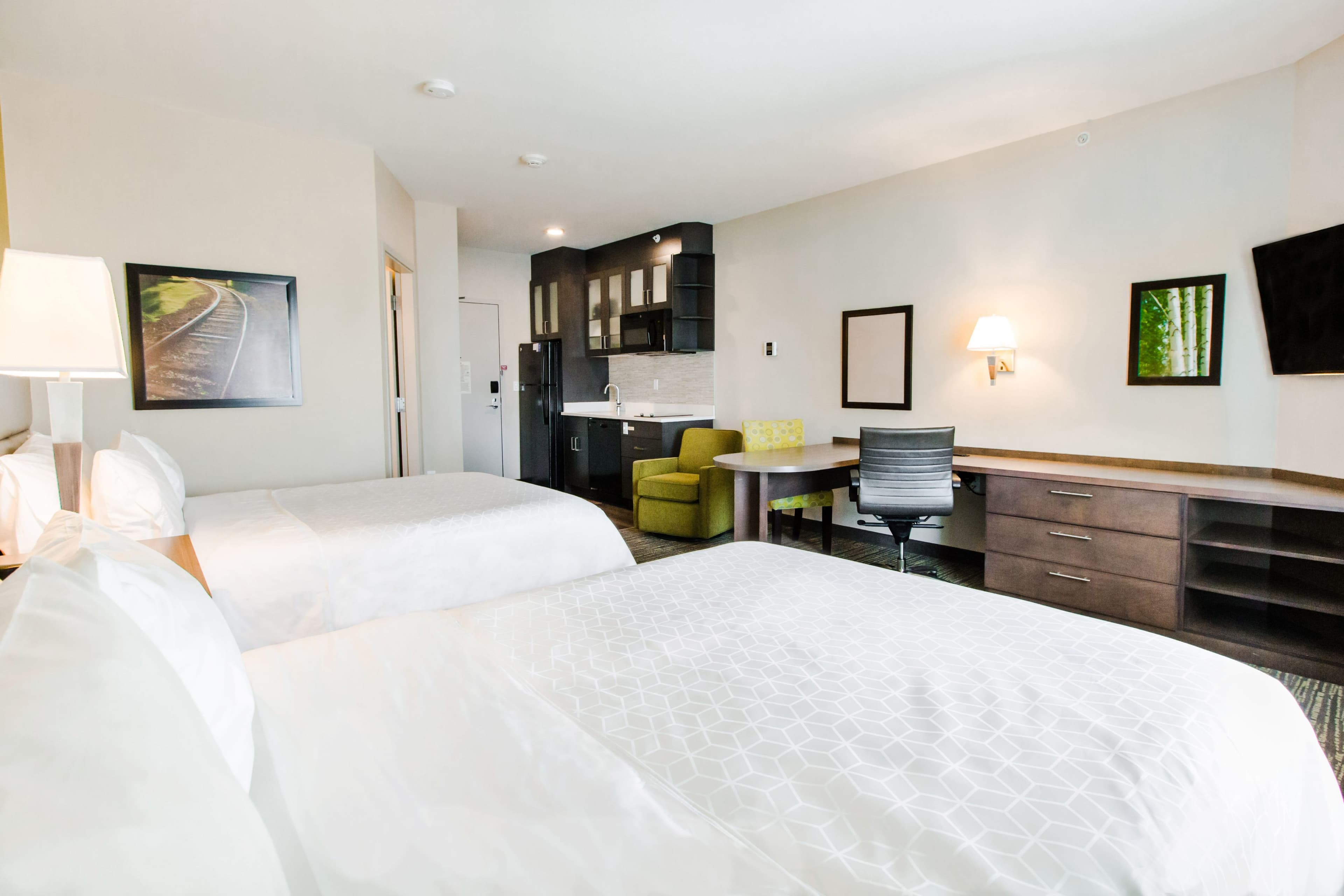 Candlewood Suites West Edmonton - Mall Area — 20