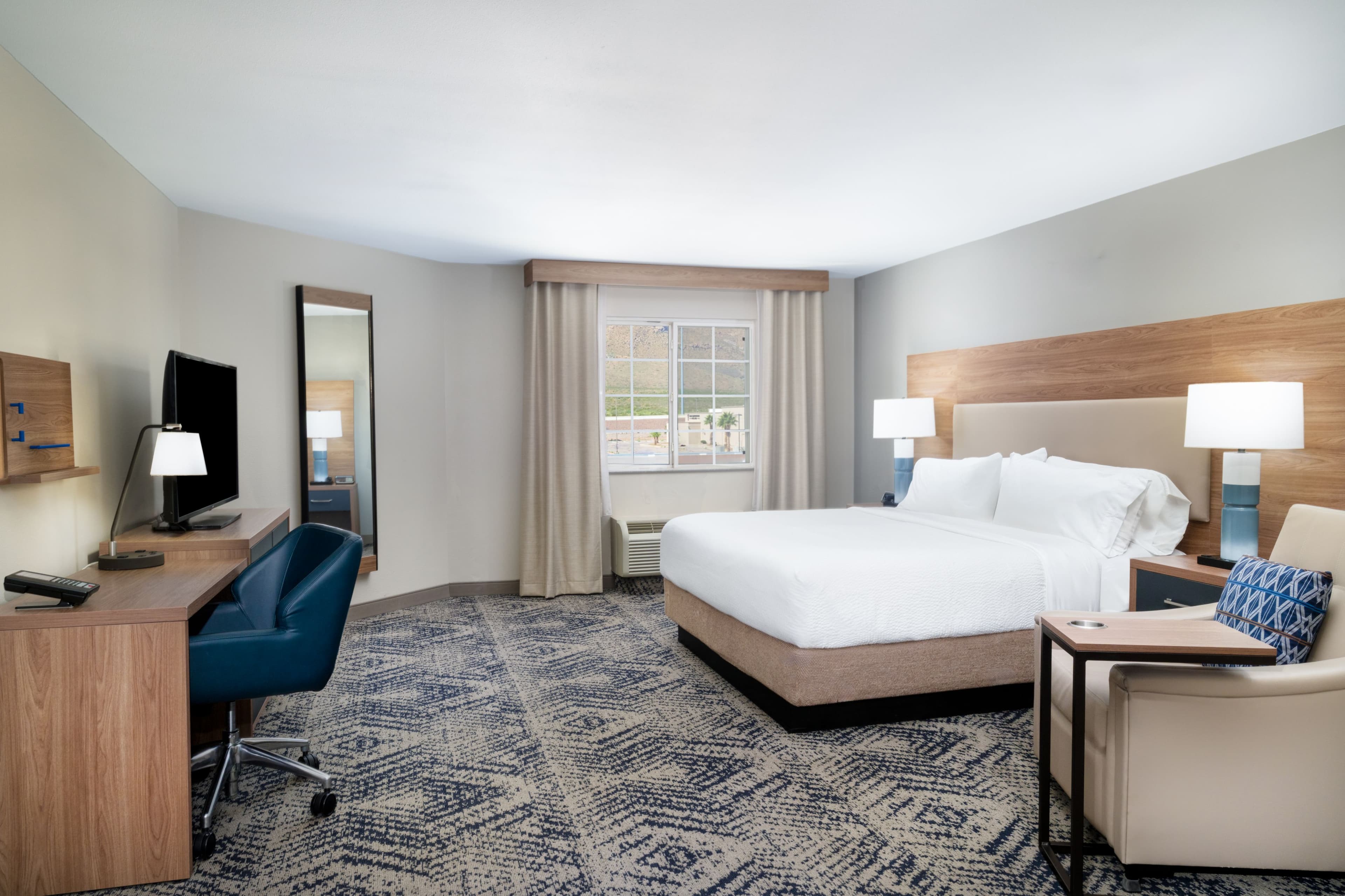 Candlewood Suites El Paso - Image 3
