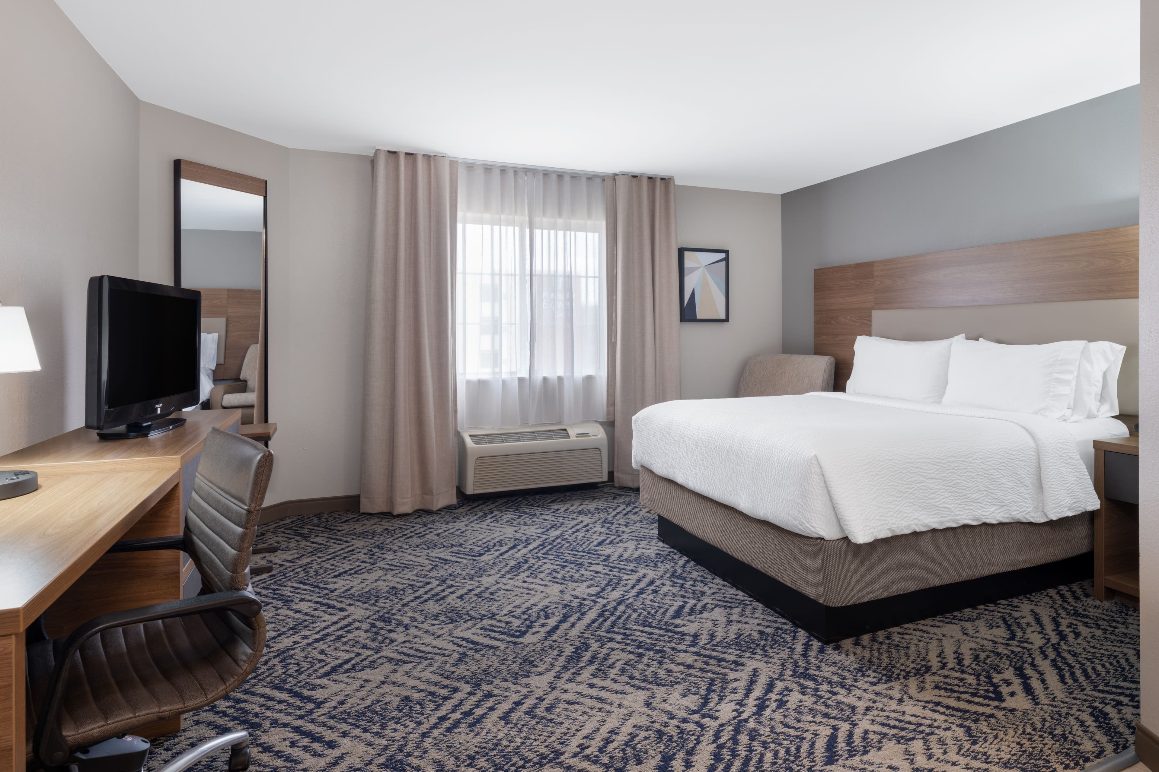 Candlewood Suites Elkhart - Image 2